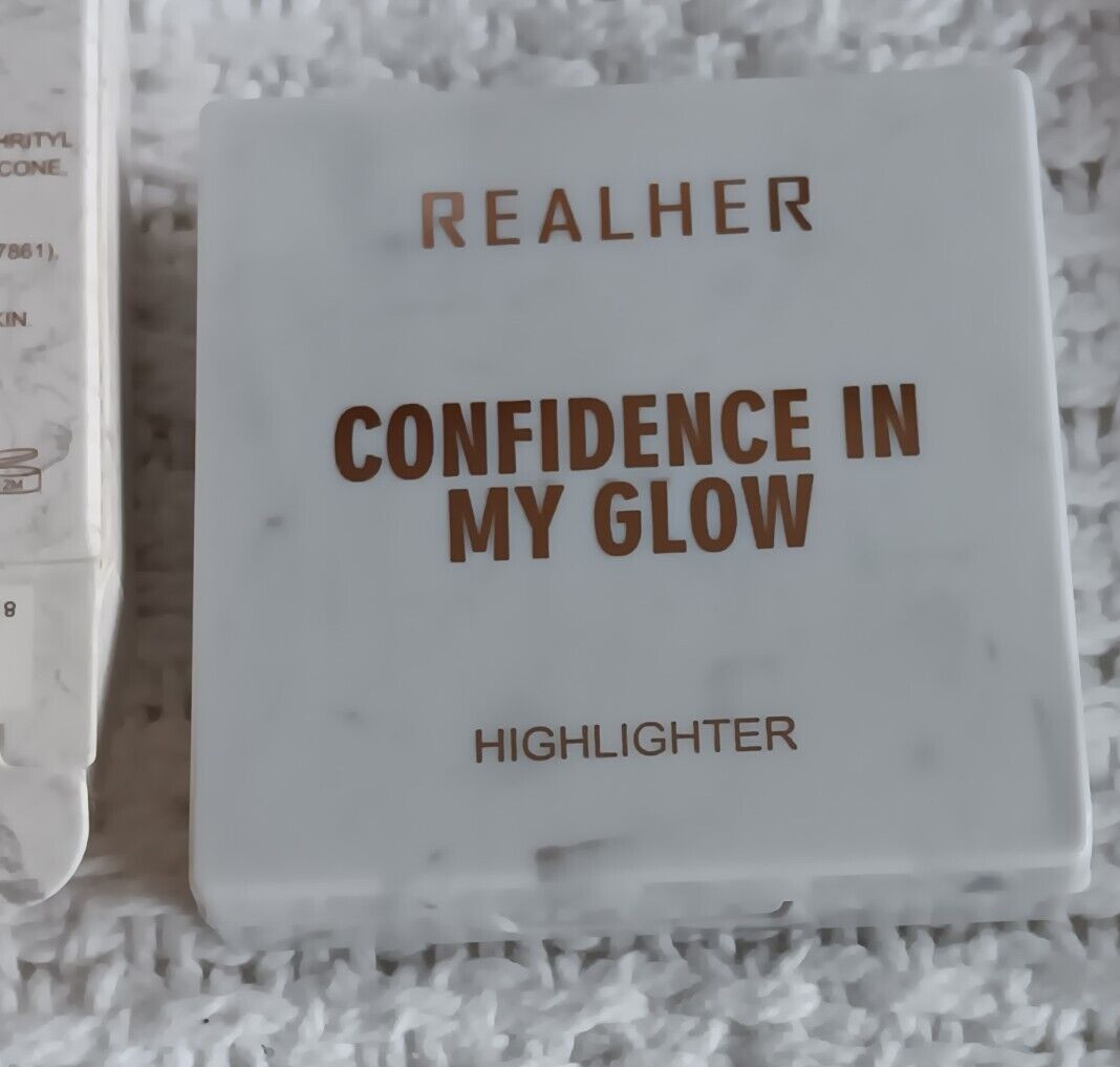 Sophia + Mabelle Realher Highlighter Blush Dermablend Prof Banana Powder Lot