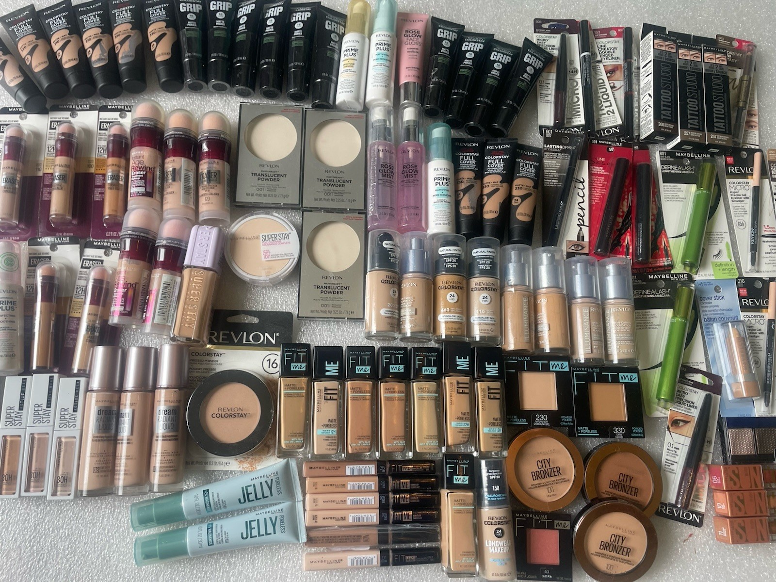 100 X Maybelline/ Revlon Mixed Makeup Lot! Assorted With Dups View Eye, Lip, Fac