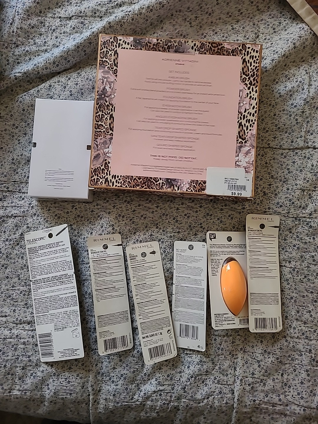Makeup bundle lot 8 items total Rimmel Lrerabo loreal parris ETC look at photos