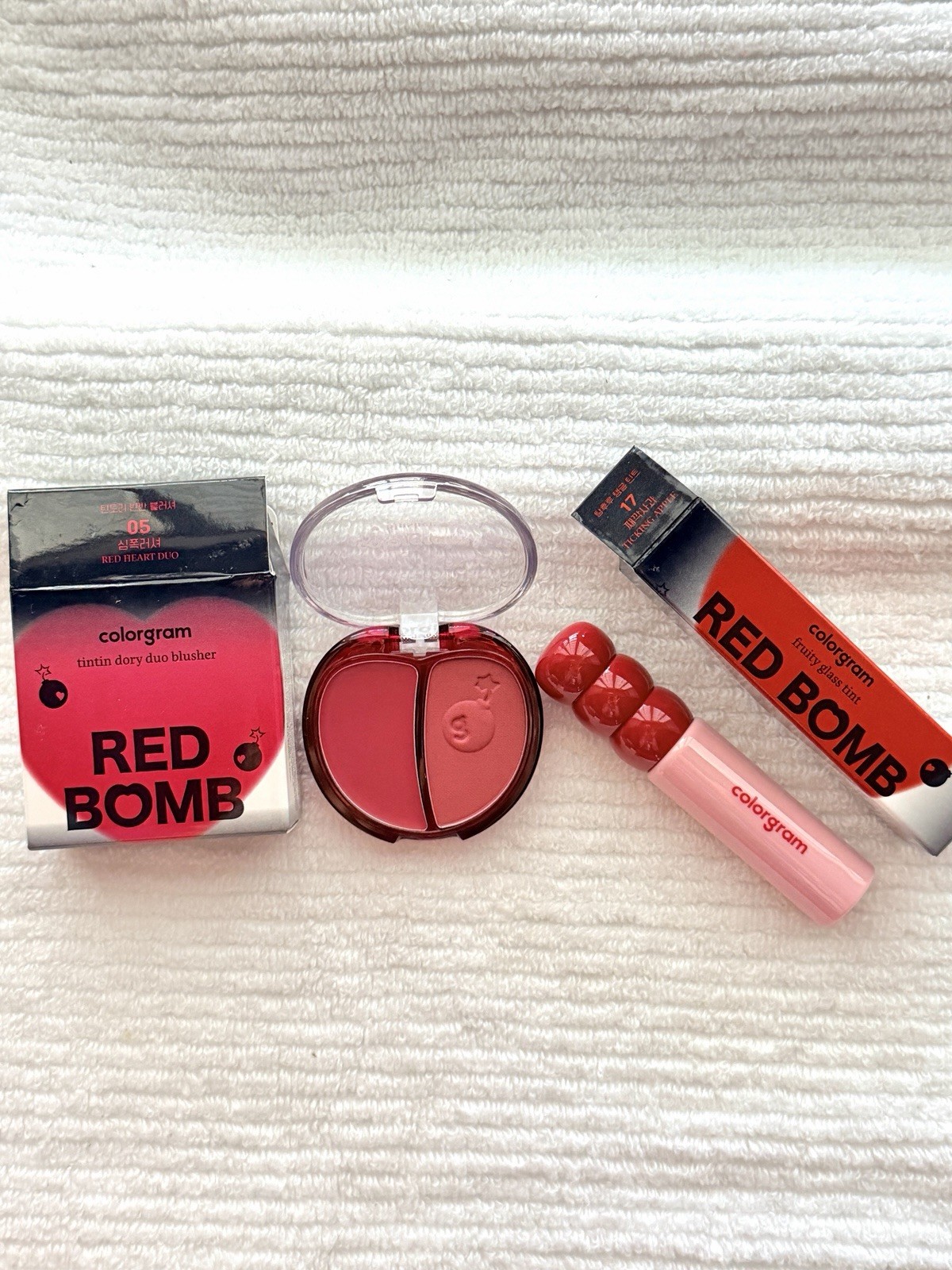Colorgram RED BOMB K-Beauty Lip Tint & Red Heart Duo Blusher Bundle BNIB