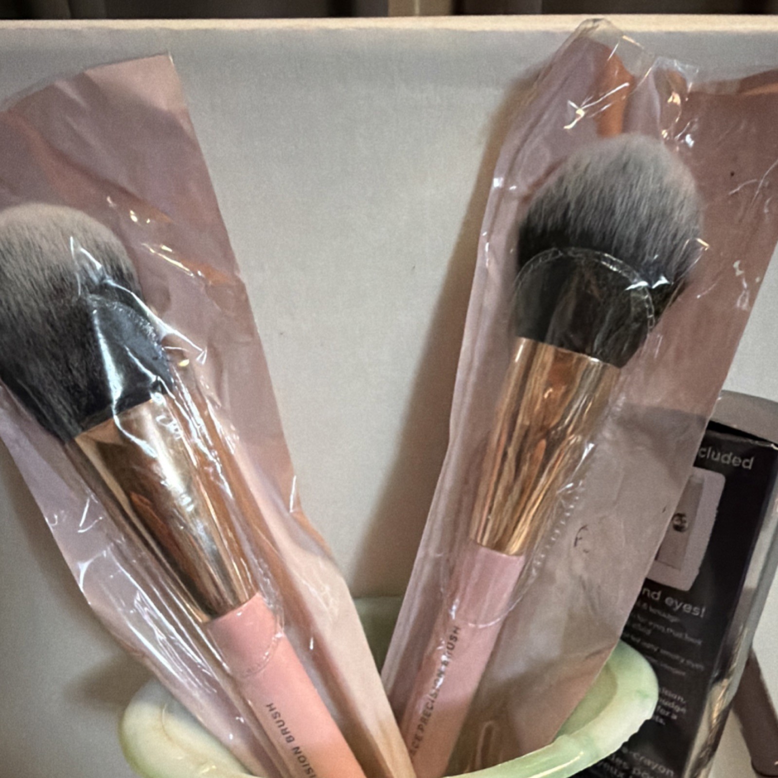 Tarte, Clarins, Mally, Juliette has a gun cosmetic lot of 7