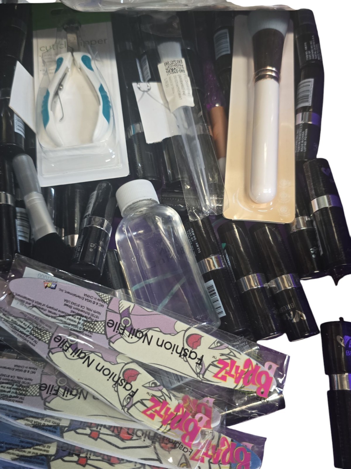 BEAUTY MAKEUP SKINCARE HAIRCARE MYSTERY LOT – ALL NEW FULL SIZE ITEMS ~ 25PC NEW