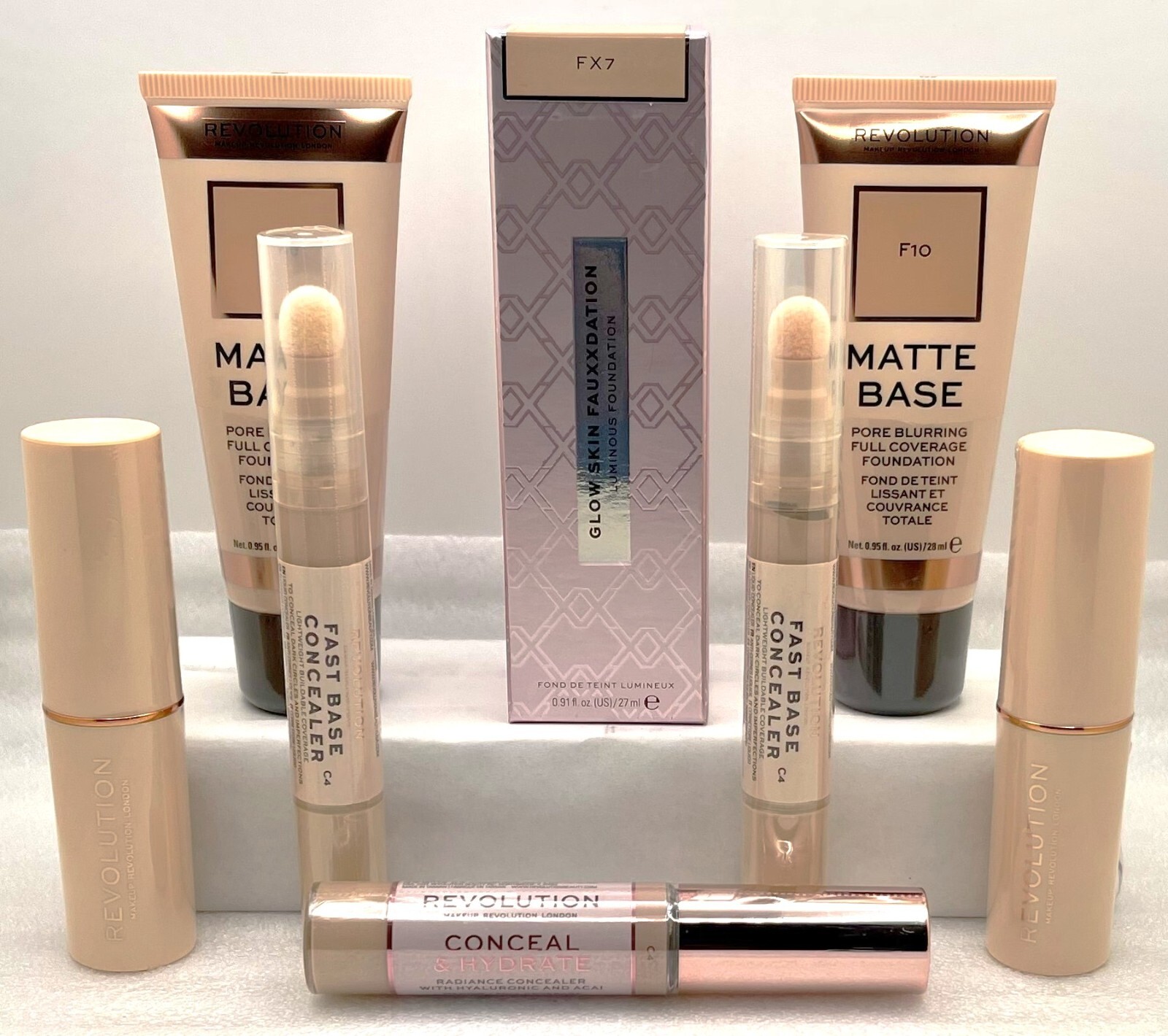 8 Piece Makeup Revolution Foundation/Concealer Lot!! BRAND NEW!!!💋
