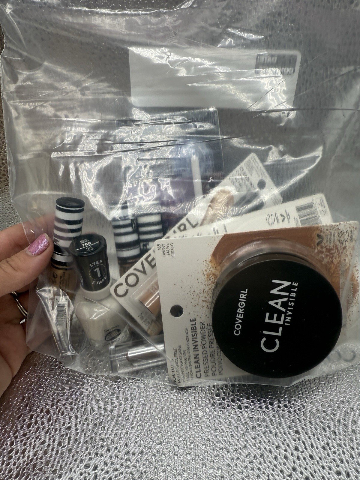Makeup lot Bundle Various Brands 10 Pieces!