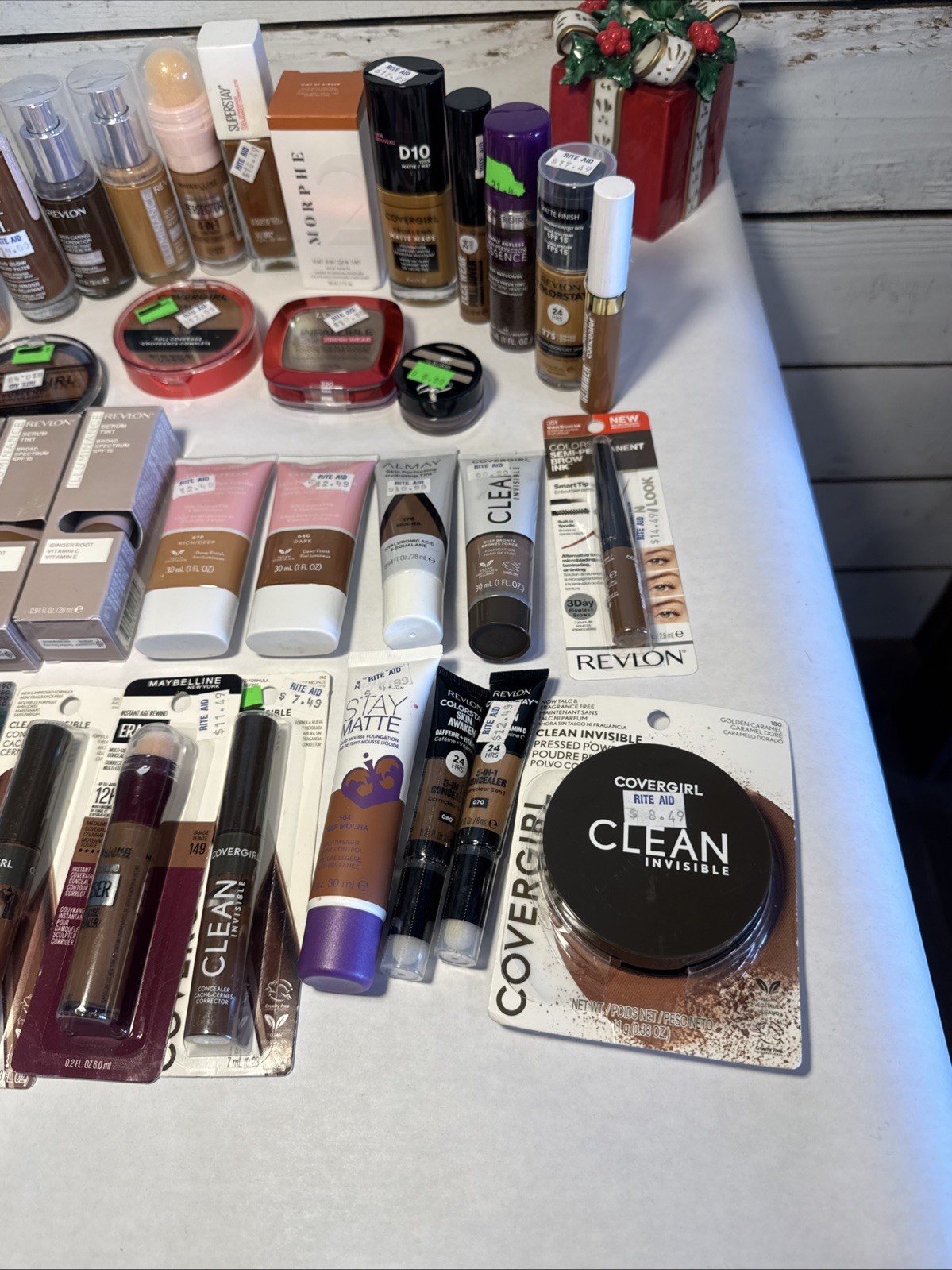 40 piece Wholesale Makeup Lot Covergirl L’OREAL Revlon Maybelline Almay & More!