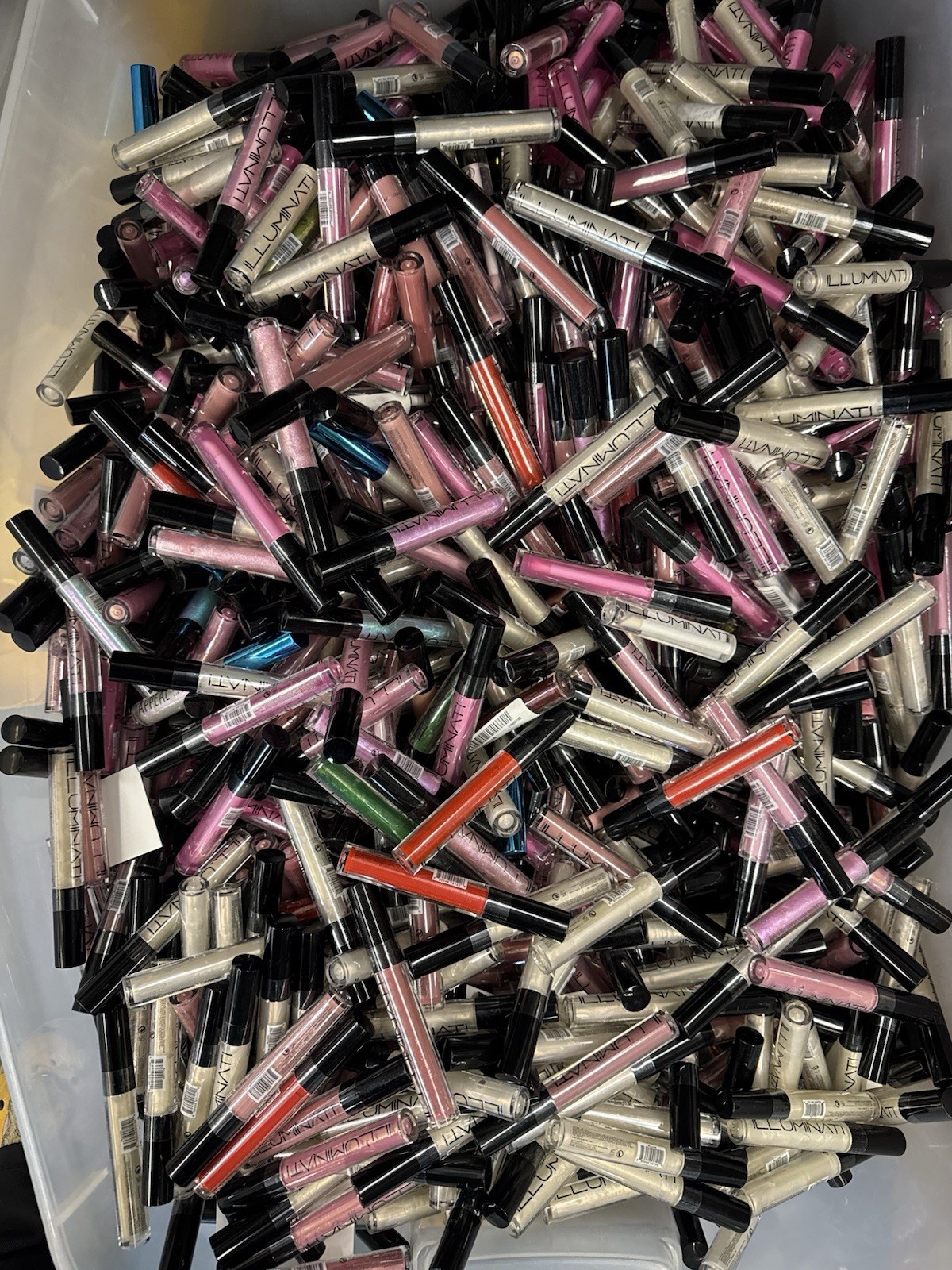Full Size Assorted Makeup Lot Bulk Liquidator 1000 units