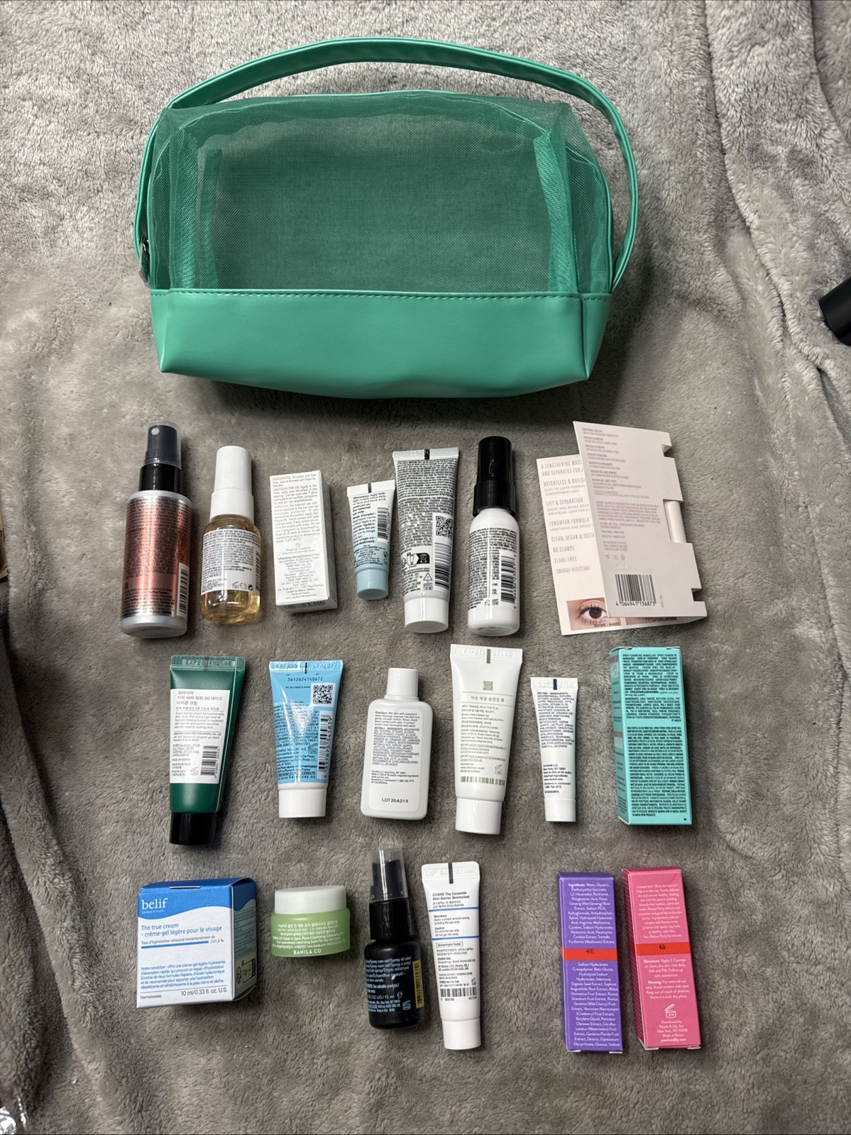 Lot 19 ULTA BEAUTY DELUXE Travel Mini Set Cream Mascara & Cosmetic Bag