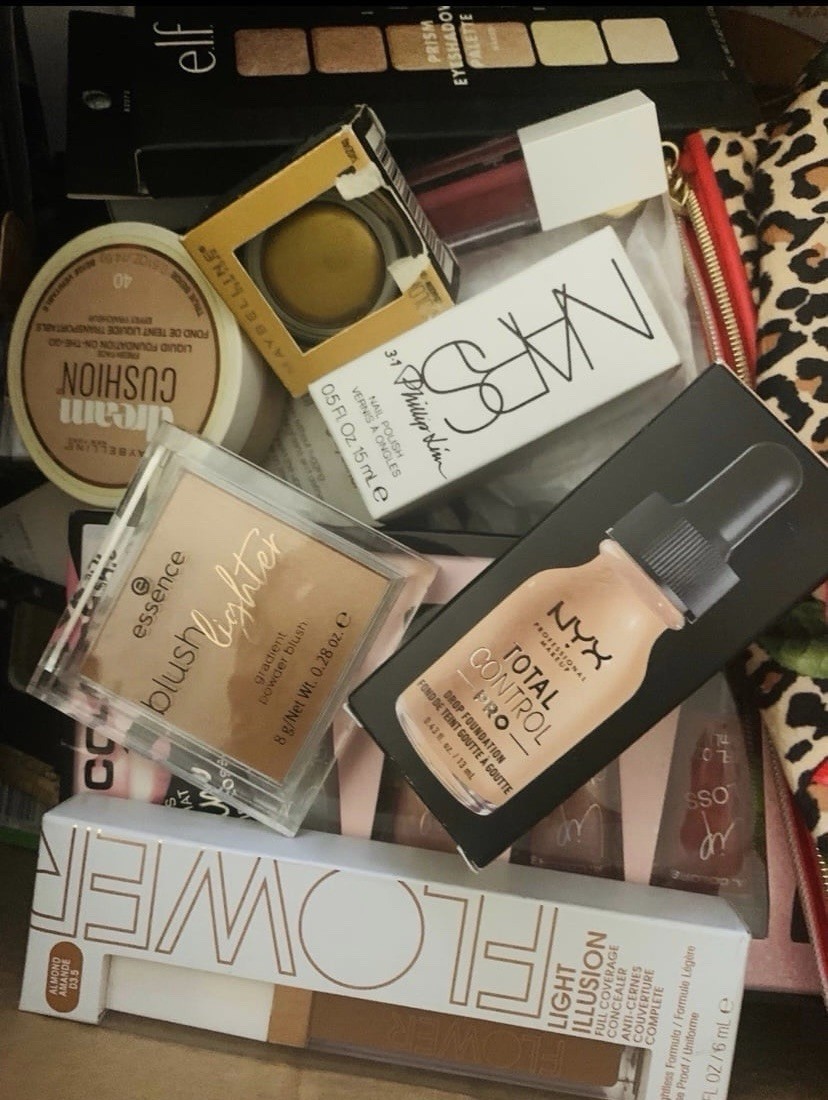 10 Pieces Makeup Assorted Mix