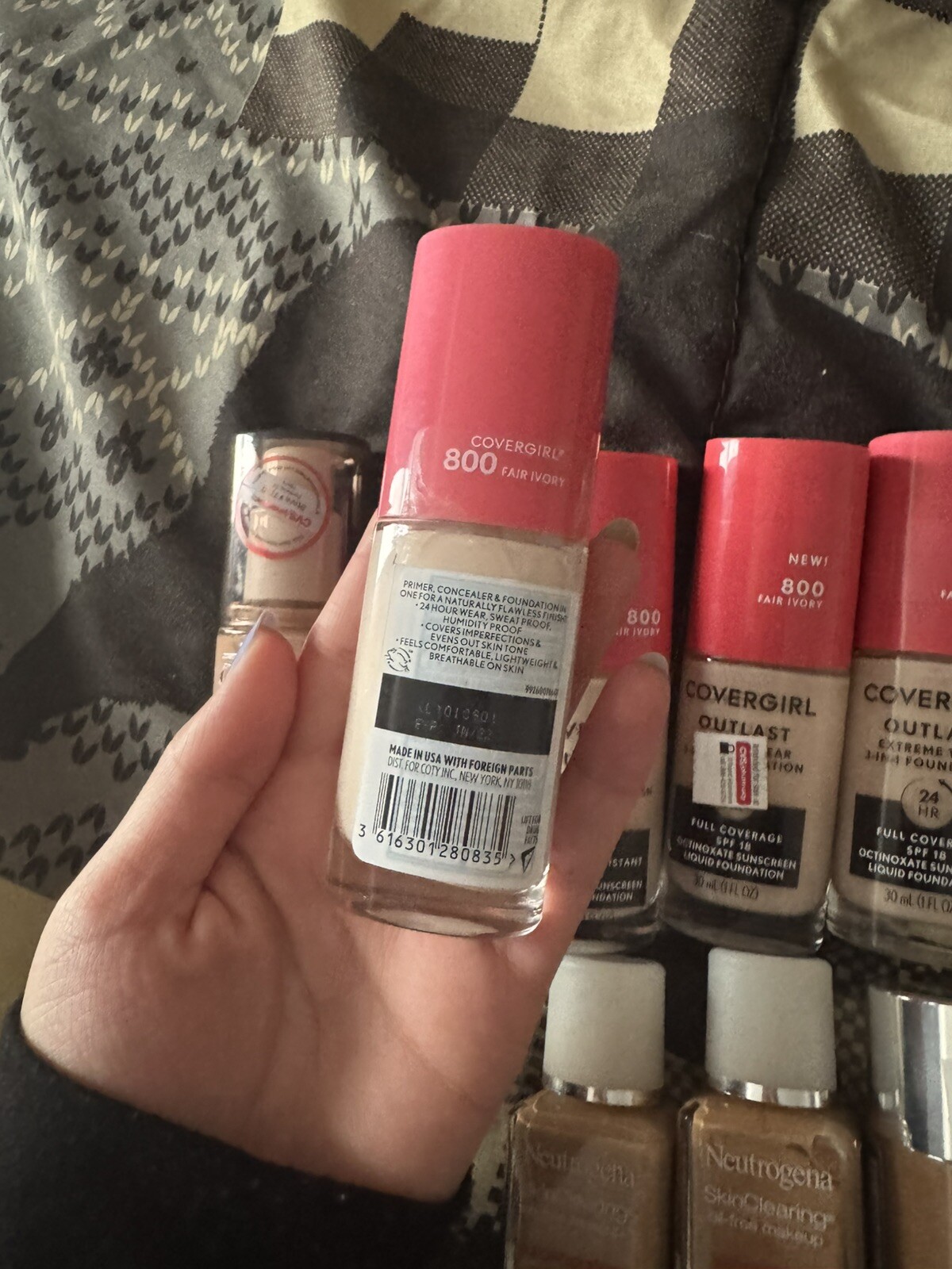 Lot Of Revlon, Neutrogena, Covergirl ,maybelline 12 Pieces
