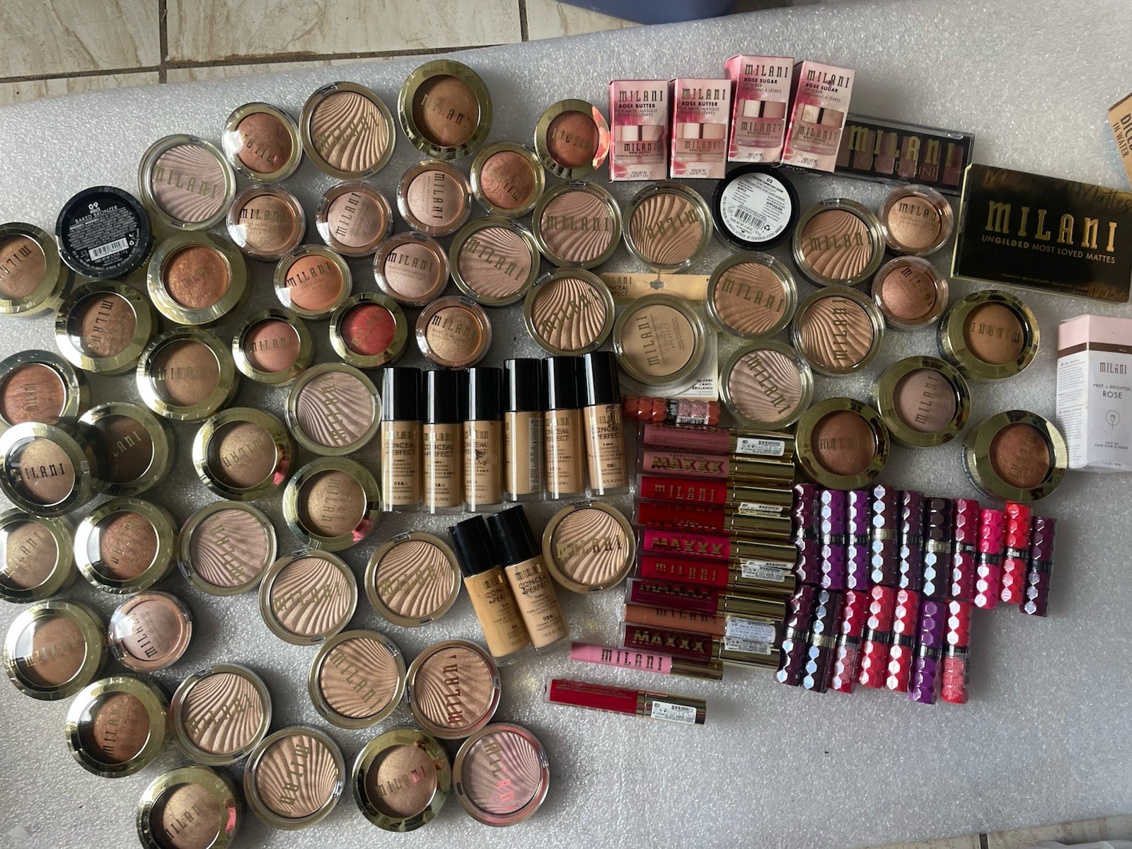 100 X Milani Mixed Lot Face, Lips.Eyes Baked Blush Powders, More View Clean Lot