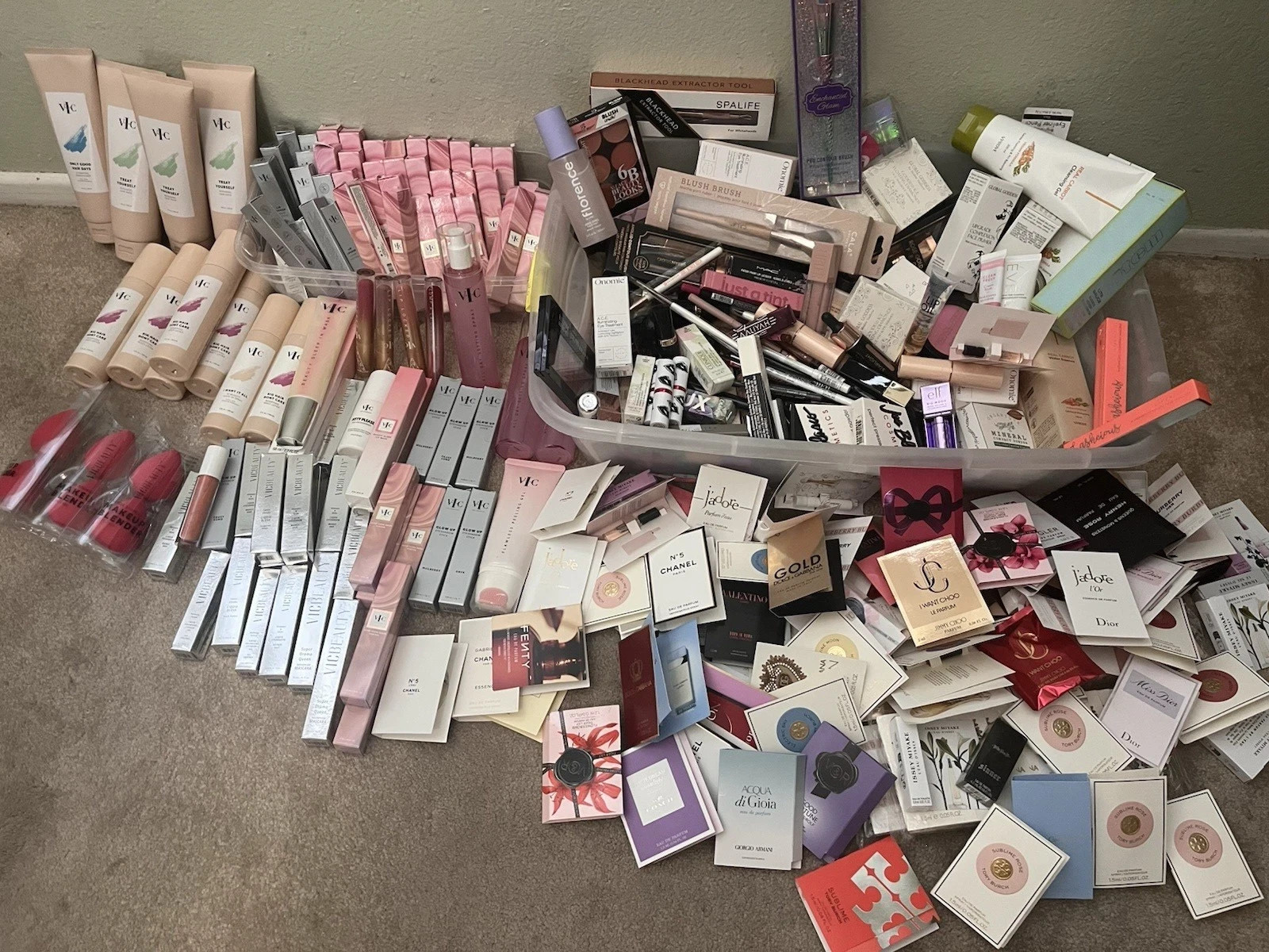 Name Brands 25‑Pc Makeup Lot Full‑Size Palette Lipstick Skin Hair 11 + Full Size
