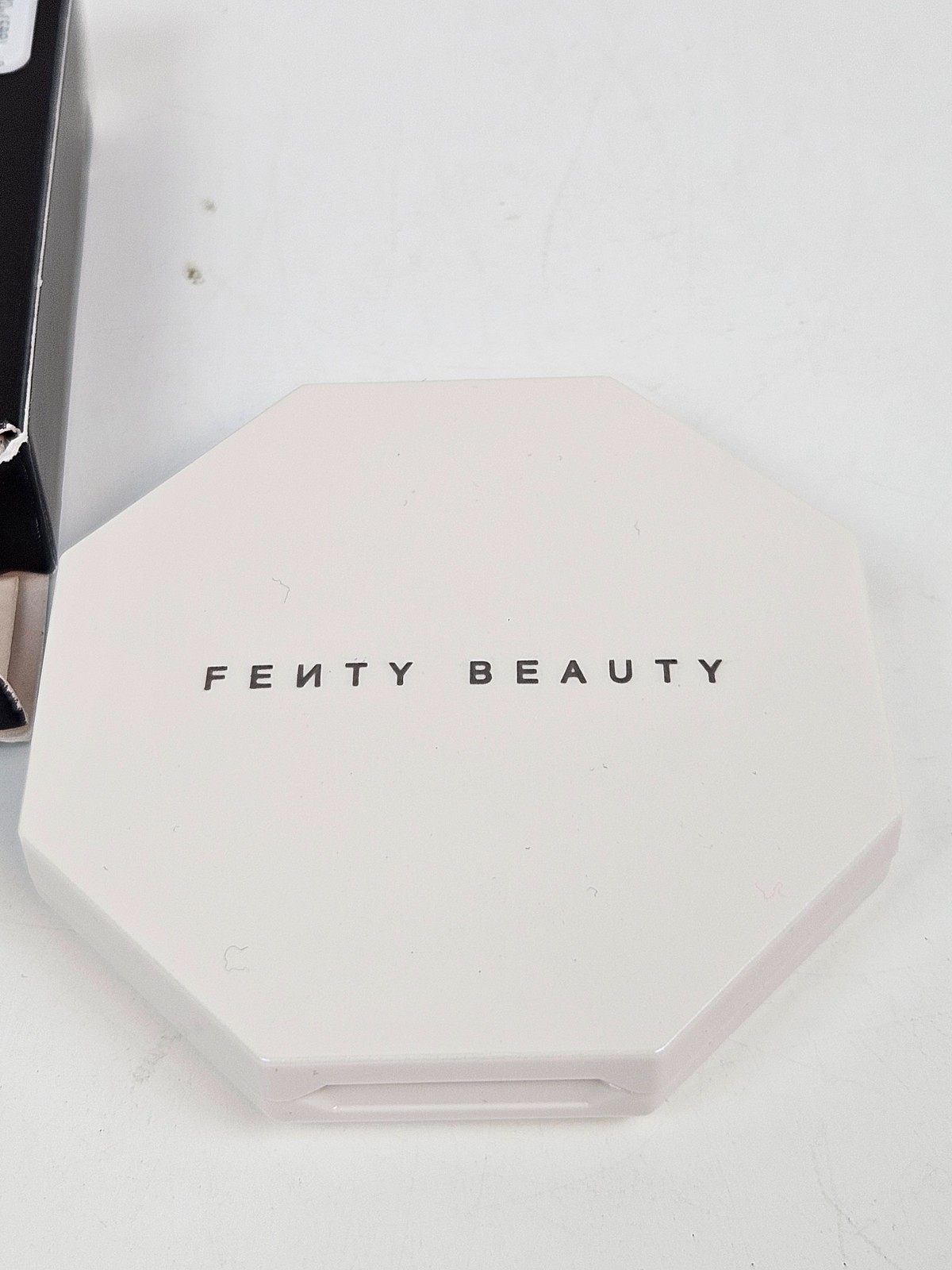 Fenty Beauty Killawatt Freestyle Highlighter 8g/.28 Oz (Color: Trophy Wife)