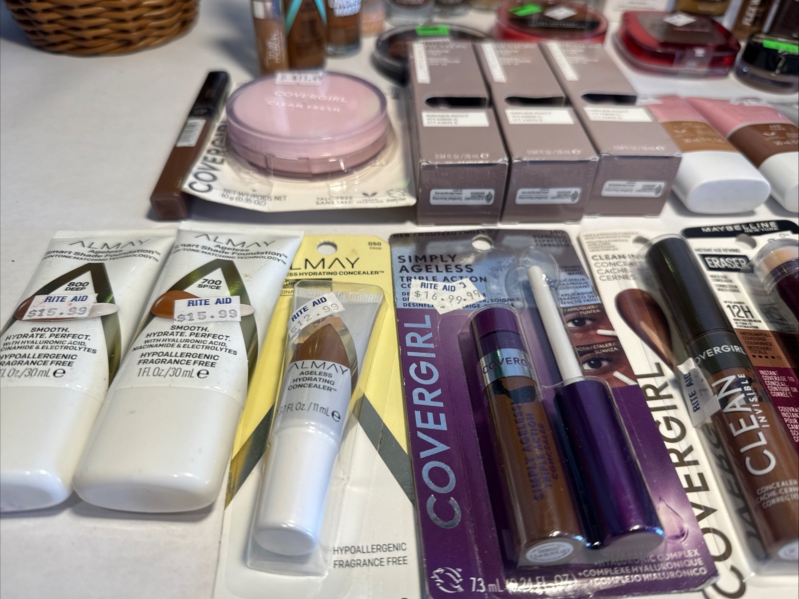 40 piece Wholesale Makeup Lot Covergirl L’OREAL Revlon Maybelline Almay & More!
