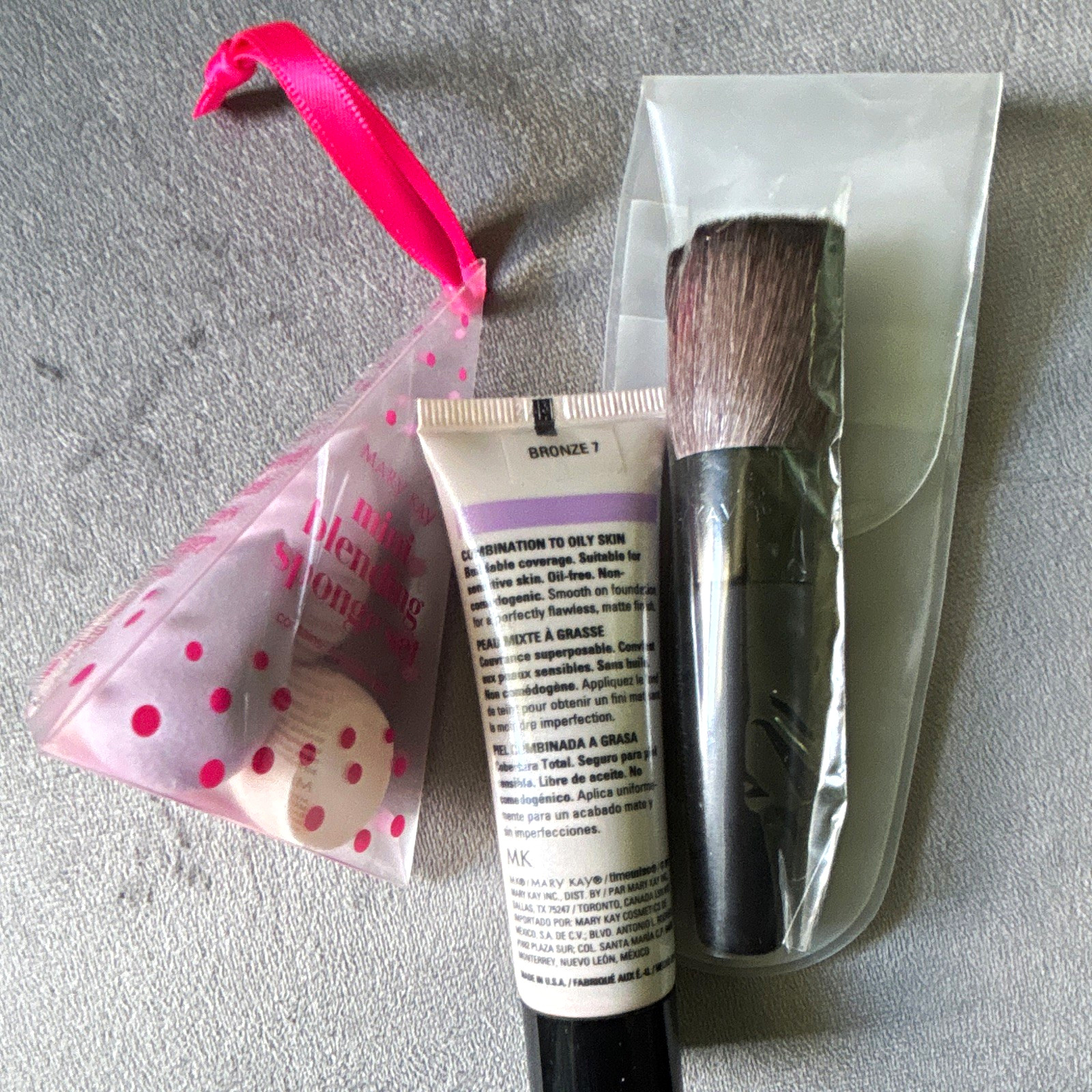 Mary Kay TimeWise Matte-Wear Foundation Bronze 7 w/ Brush + Sponge