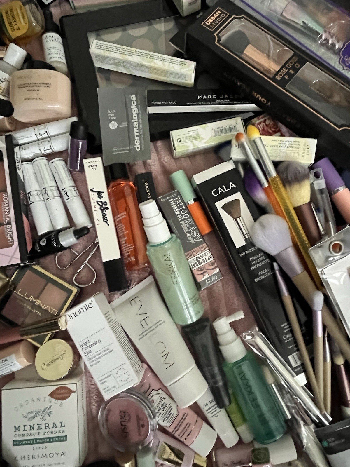 27-piece Name Brands Lot fun mixed makeup skincare body care & more