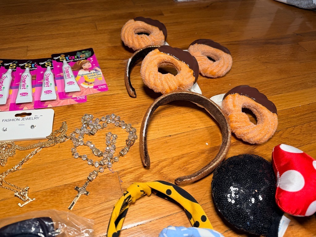Beauty & Accessories Bulk Lot – False Lashes, Makeup, Jewelry, Headbands, Nails