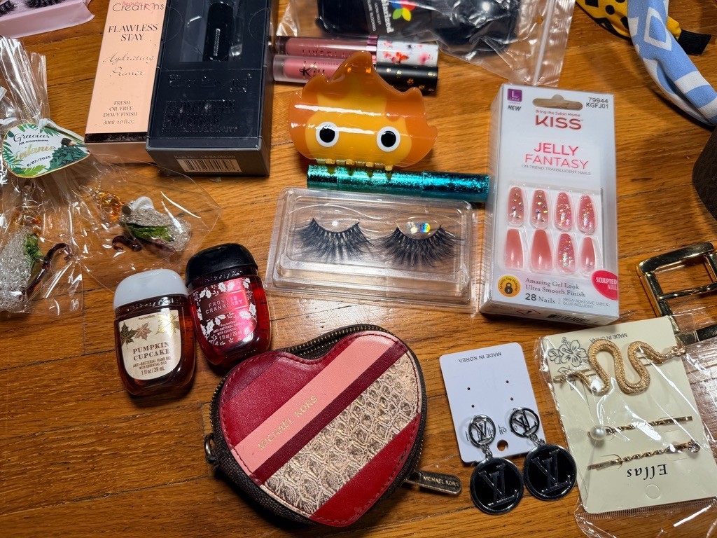 Beauty & Accessories Bulk Lot – False Lashes, Makeup, Jewelry, Headbands, Nails
