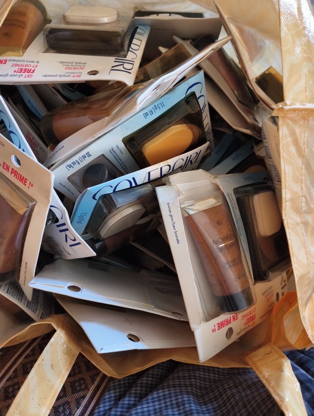 Huge High End Makeup Lot 4 CoverGirl Powder & Highlighter Kits READ
