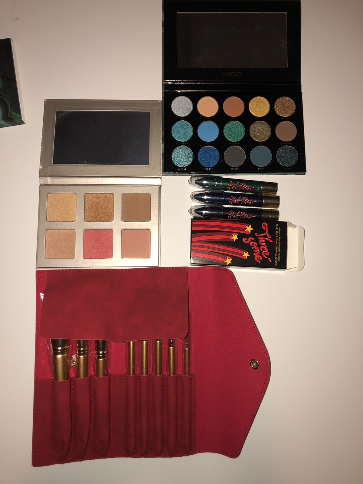 BoxyCharm Luxe Lot Luxie Brushes, Iconic Blaze Chaser, Hipdot Cenote, Hot Mess