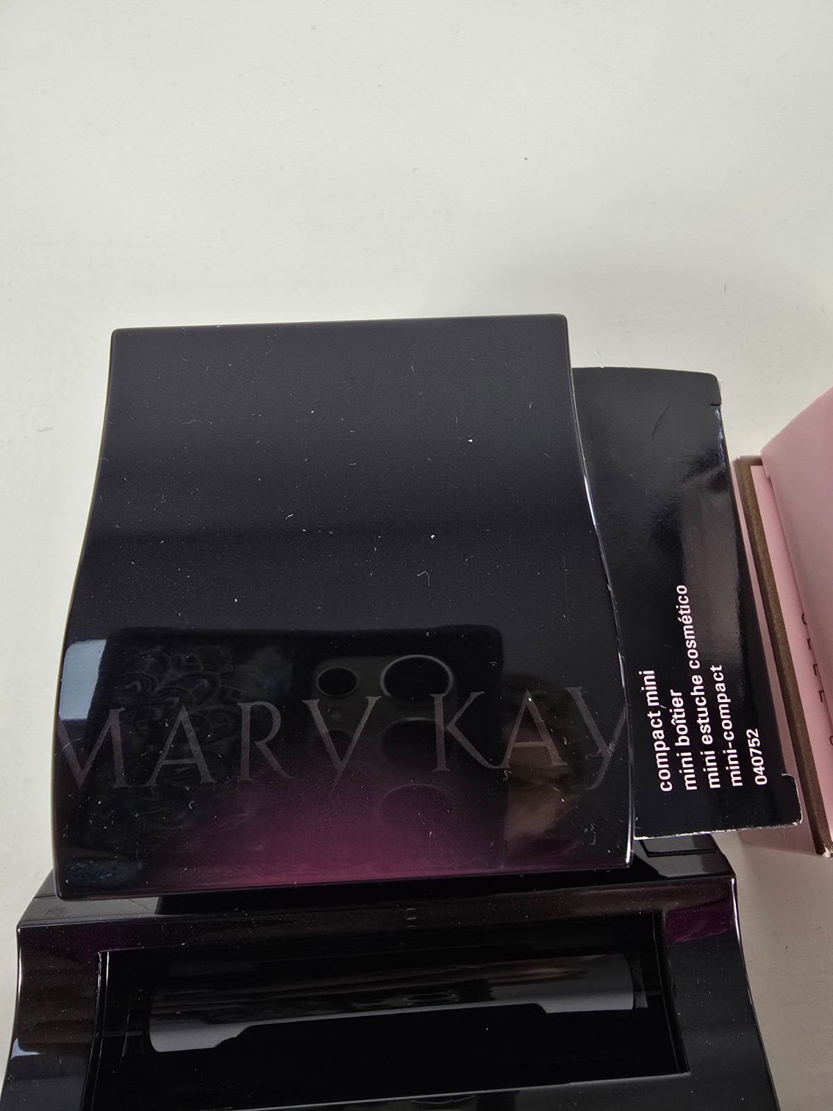 LOT OF 11 – Mary Kay Mixed Mini/Large Compact – Rose Gold/Black & Eye Colors