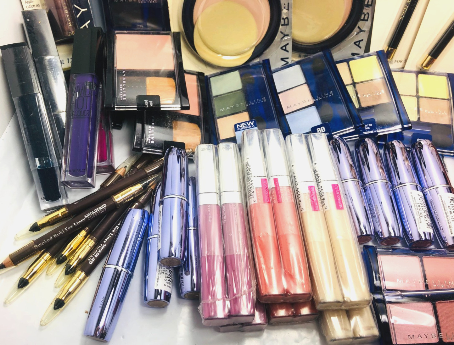 New HUGE 100 PC MAYBELLINE Makeup Lot **RARE HARD-TO-FIND ITEMS **GREAT DEAL!