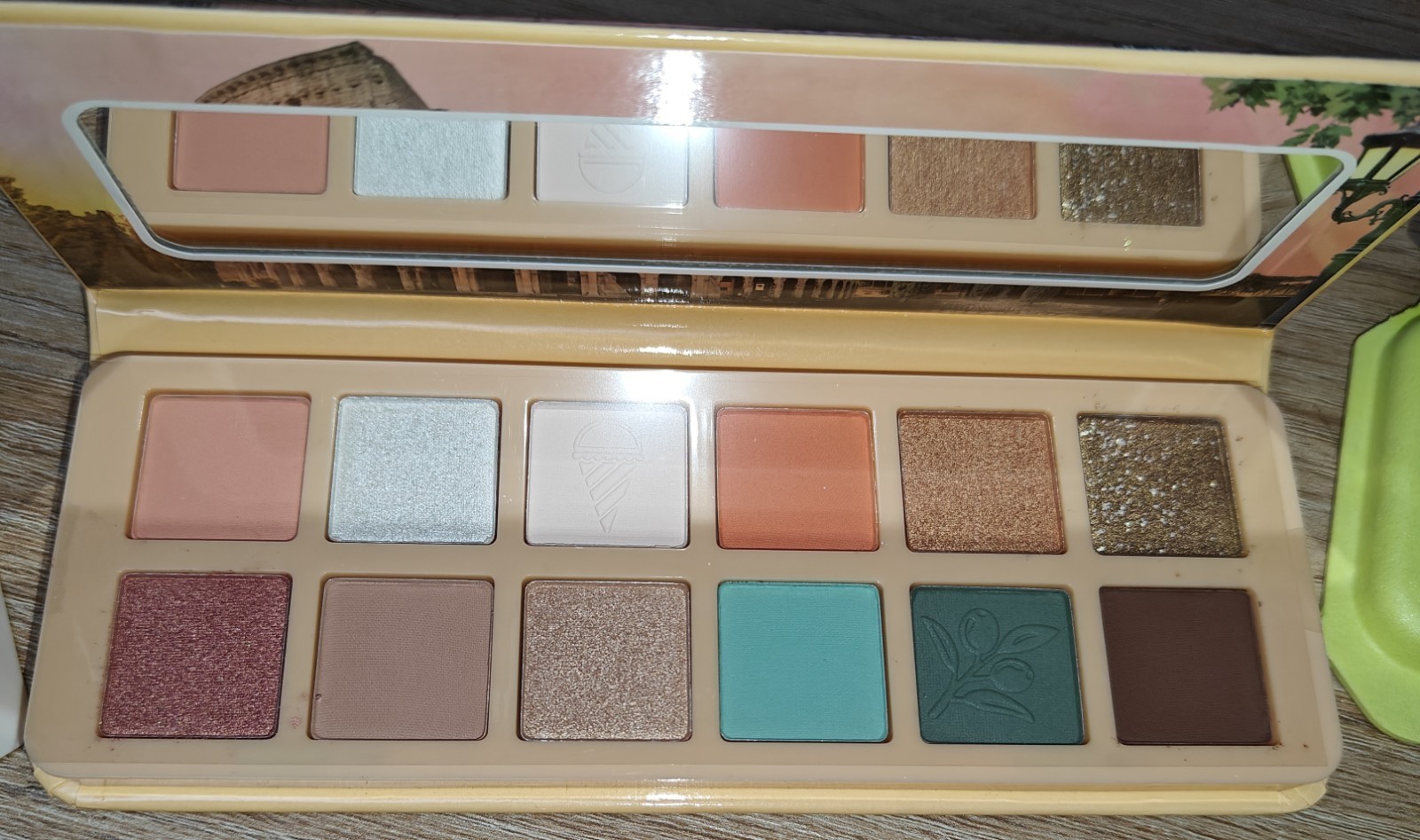 Beauty Bundle Feat: Fenty, Trixie, Essance, Half Moon & One/Size + Morphe Brush