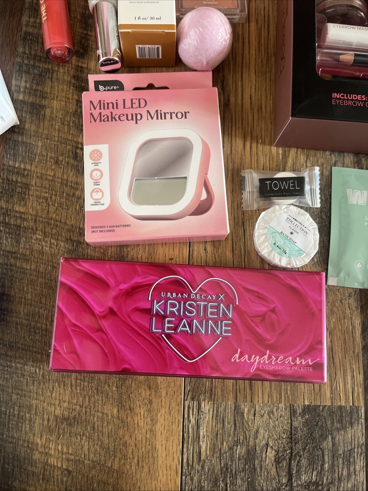 Ladies Makeup And Beauty Lot