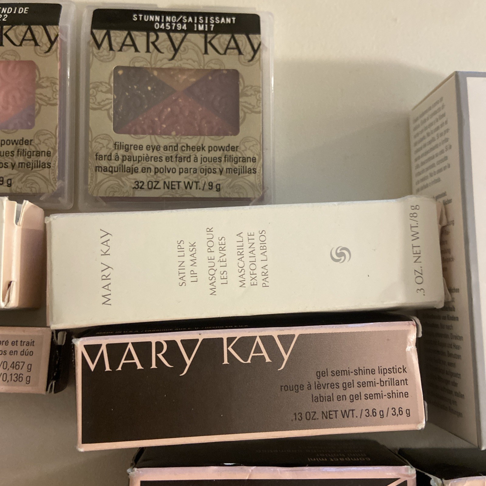 Mary Kay Lot Of 15 piece Makeup Please Look Carefully For The Pictures
