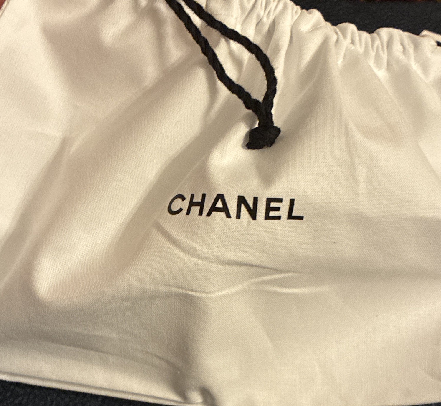 CHANEL N°5 EDP Spray Sample, Le Lift Cream, Le Volume de CHANEL Mascara + Pouch