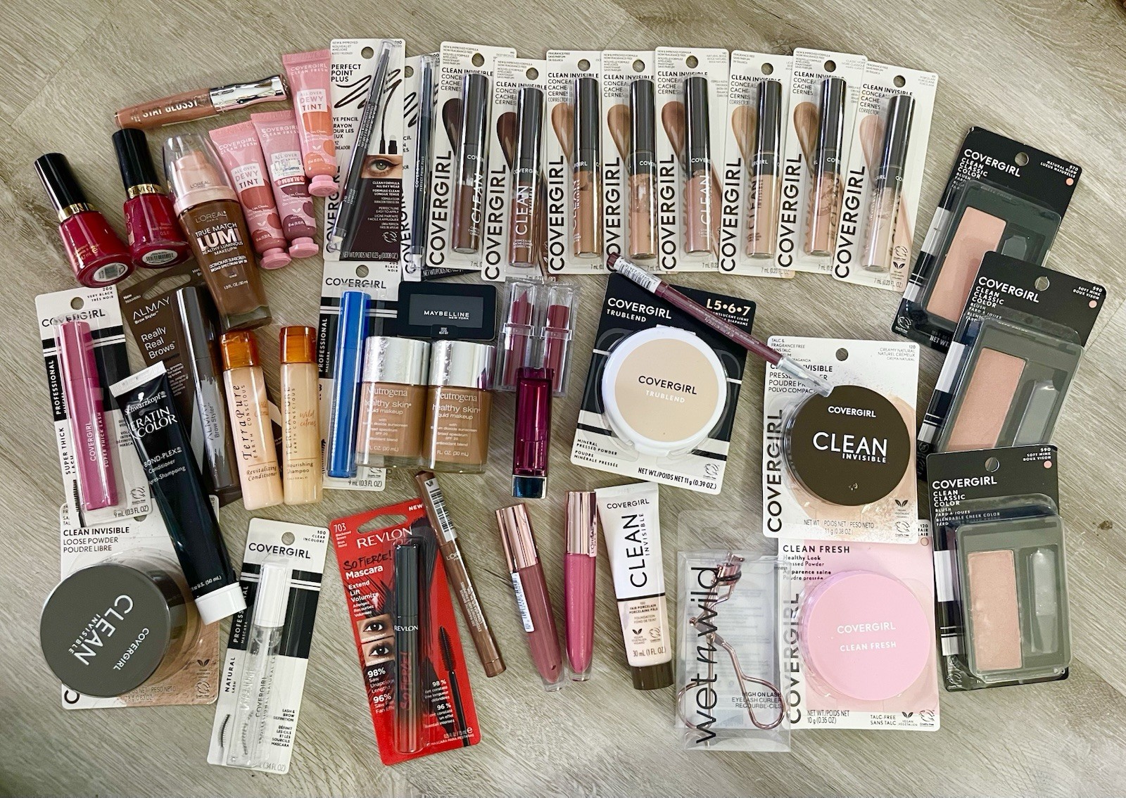HUGE LOT NEW COVERGIRL REVLON ALMAY NEUTROGENA MAKEUP $175+ Value Bundle L’Oréal