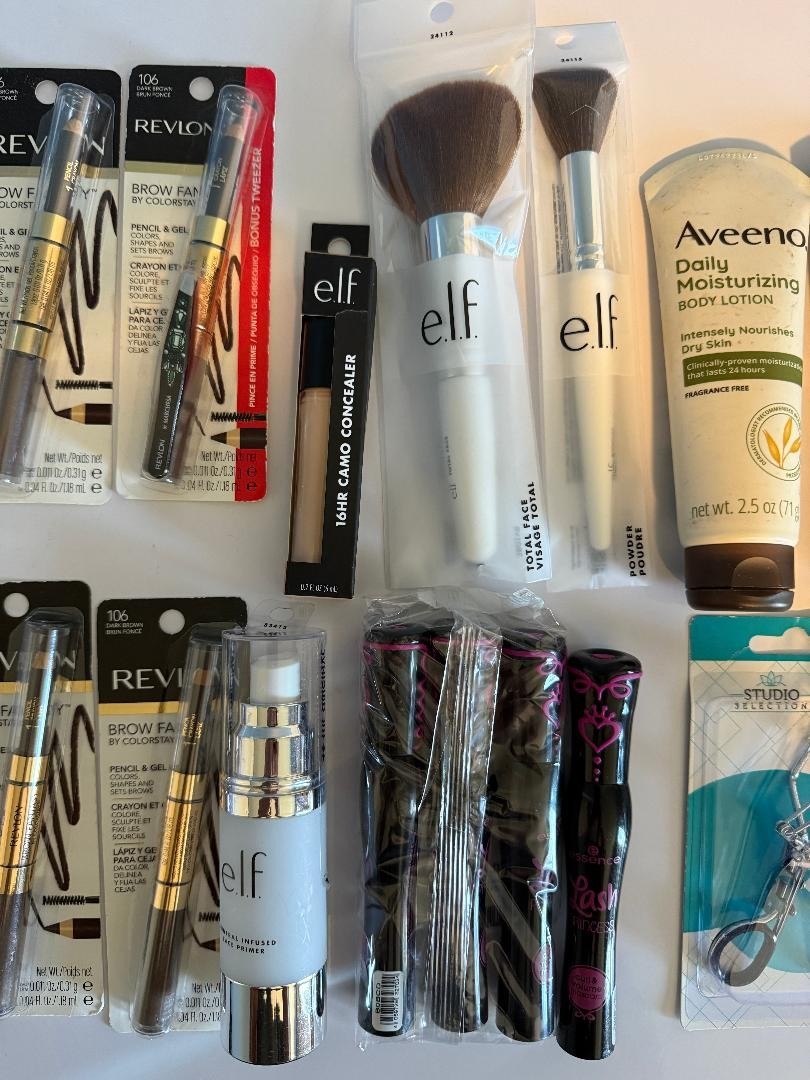 22 item Mixed Lot Makeup Mascara Lotion Geller Elf Revlon Covergirl Skincare NEW