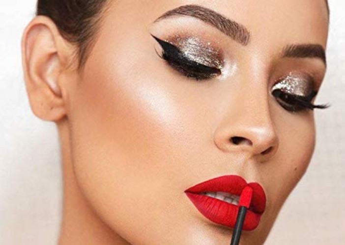 Beauty Bundle Box of 5 Full Size Cosmetic Products, Great gifts under $10, In…