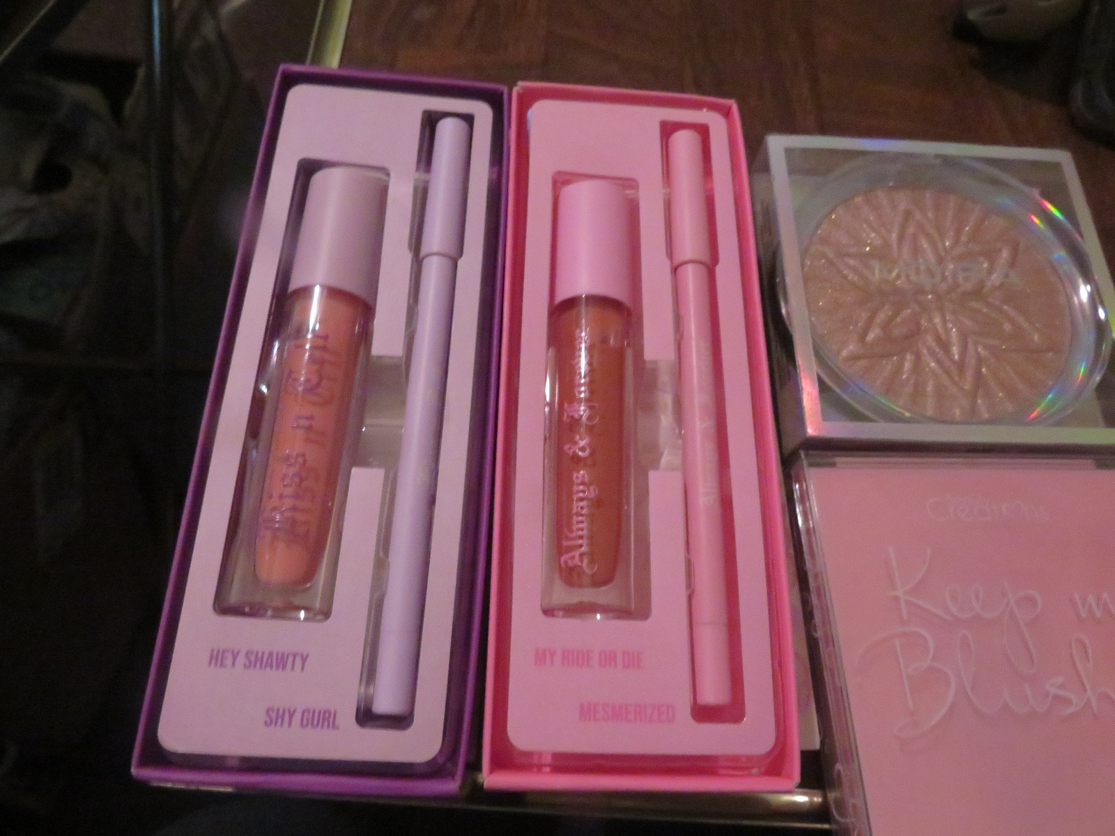 LOT OF BEAUTY CREATIONS~2 LIP DUO~2 BLUSH AND 1 EYE SHADOW