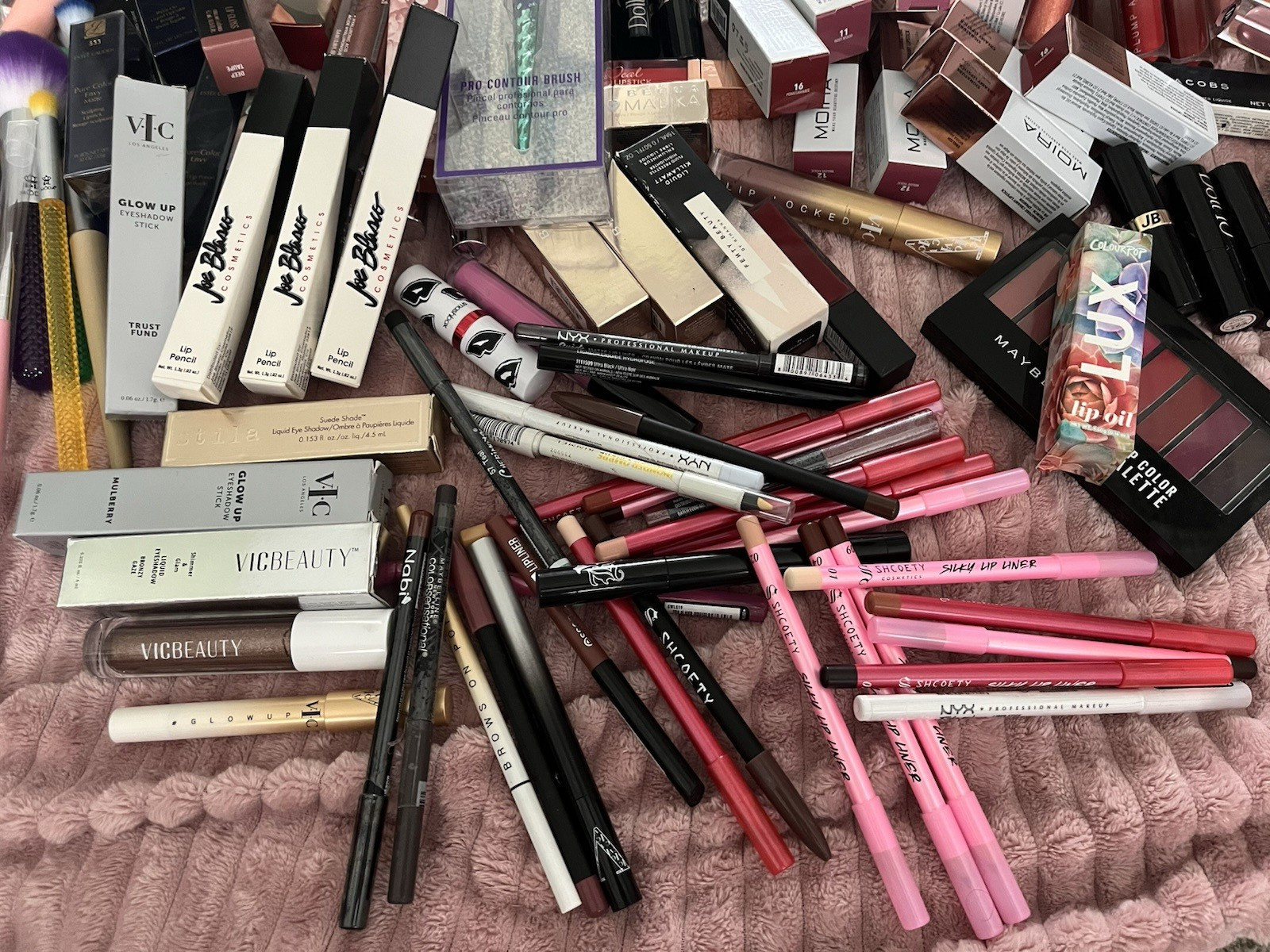 27-piece Name Brands Lot fun mixed makeup skincare body care & more