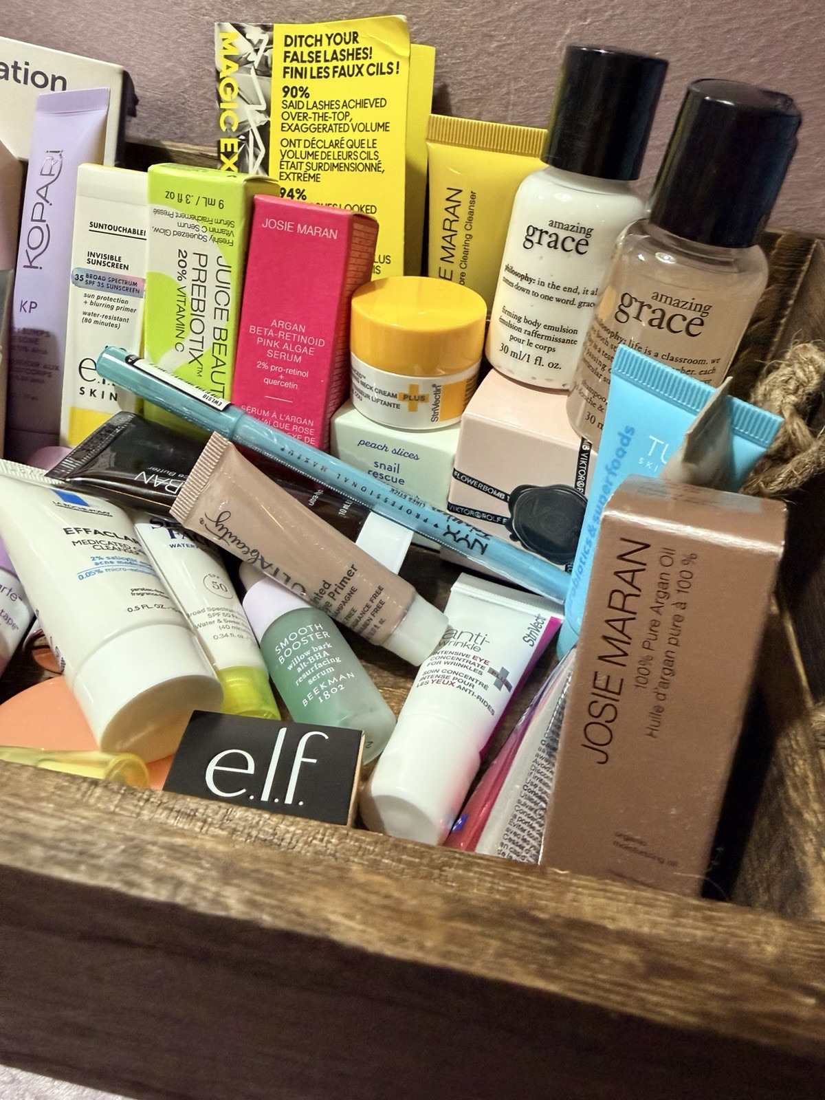 Lot 30 Deluxe / Travel Size Hair,Skin Care, Makeup Beauty Product Samples Bag FF
