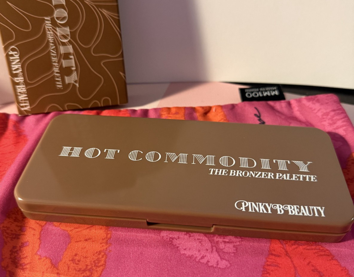 Make up lot, Patchology, Toyfactory, Rare Beauty, Bronzer