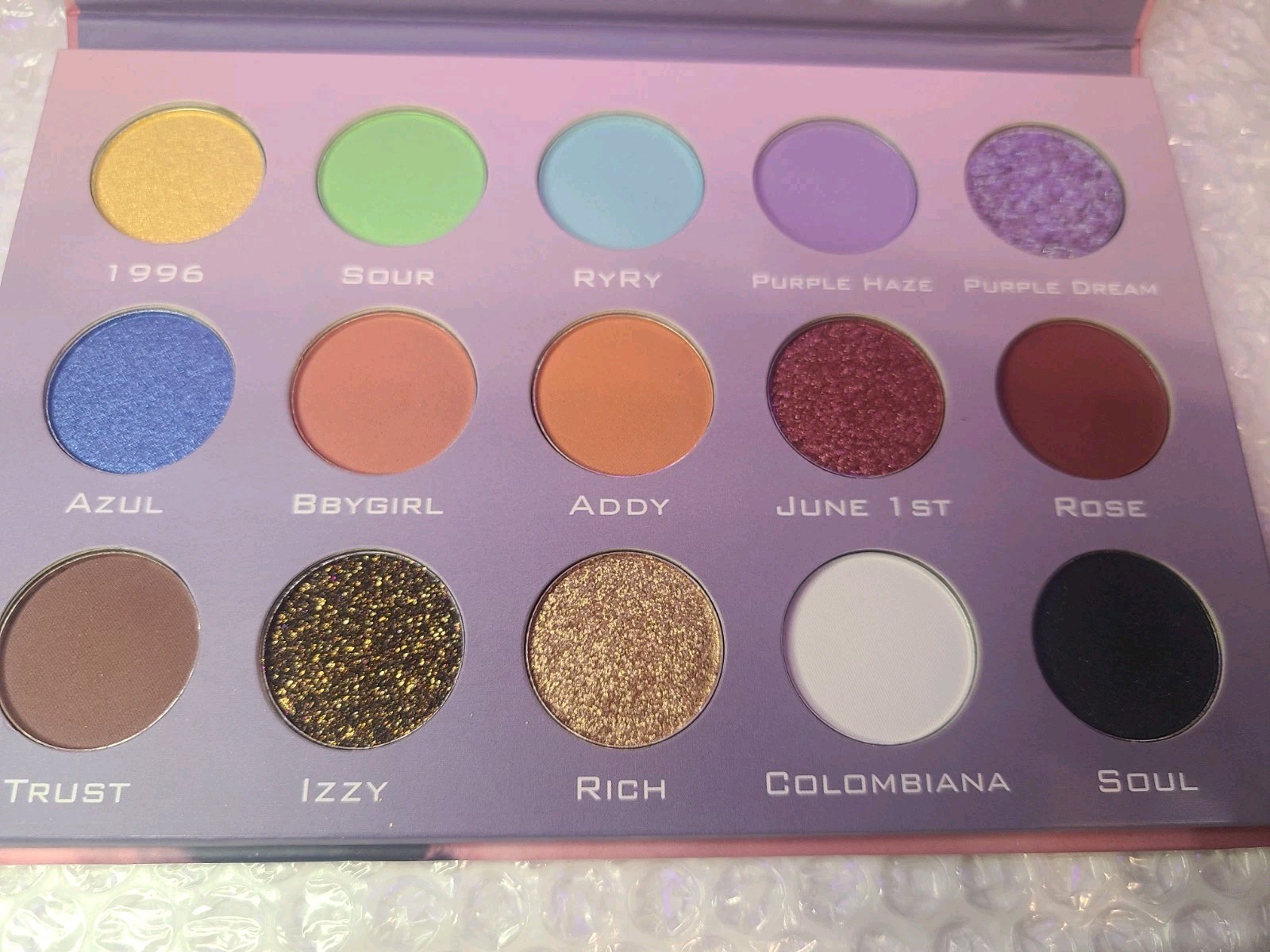 Wholesale MAKEUP Lot Eyeshadow Bundle Lot of 3 PCS
