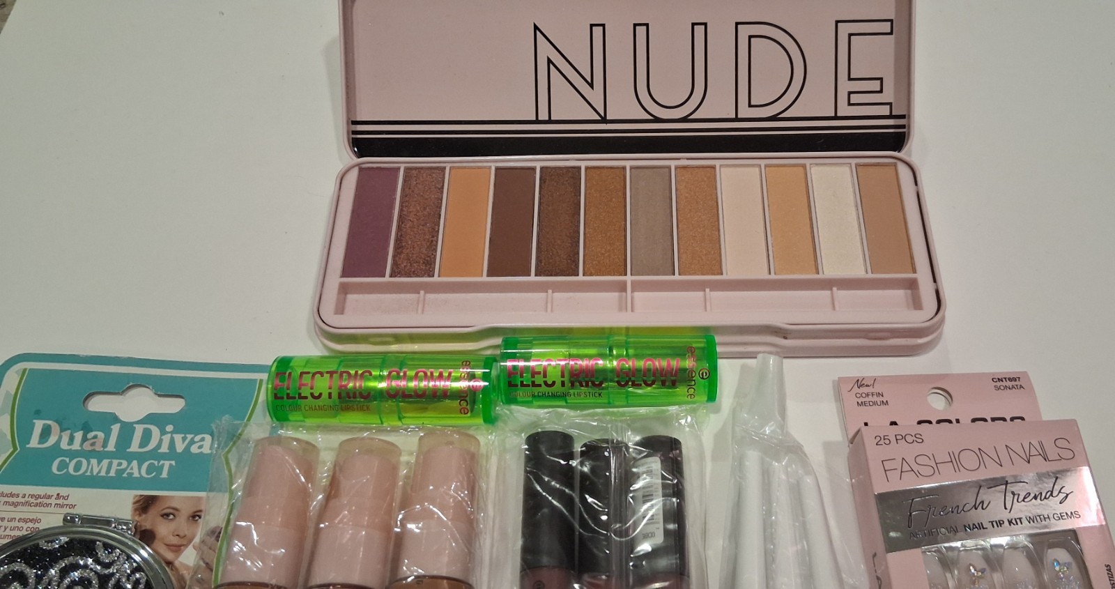 Assorted Full Size Makeup Lot: Nude Palette, Dual Diva Compact, Electric Glow