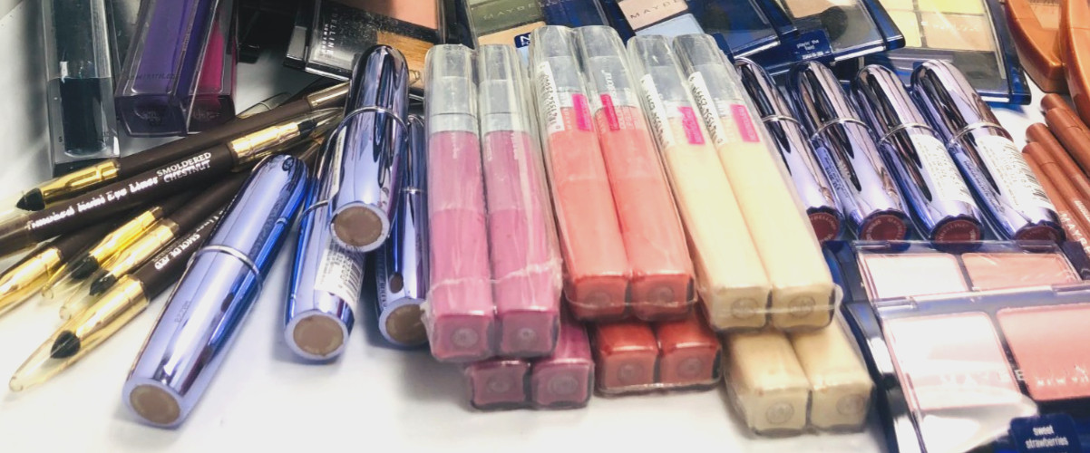 New HUGE 100 PC MAYBELLINE Makeup Lot **RARE HARD-TO-FIND ITEMS **GREAT DEAL!