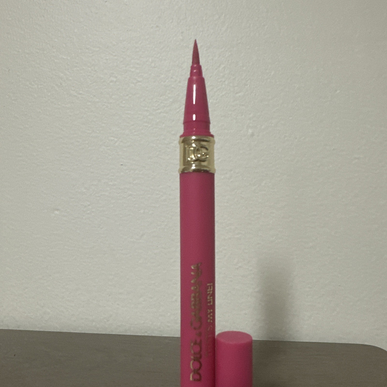 Dolce and Gabbana waterproof eyeliners That’s My Line!24H Lasting Pink XOXO #3