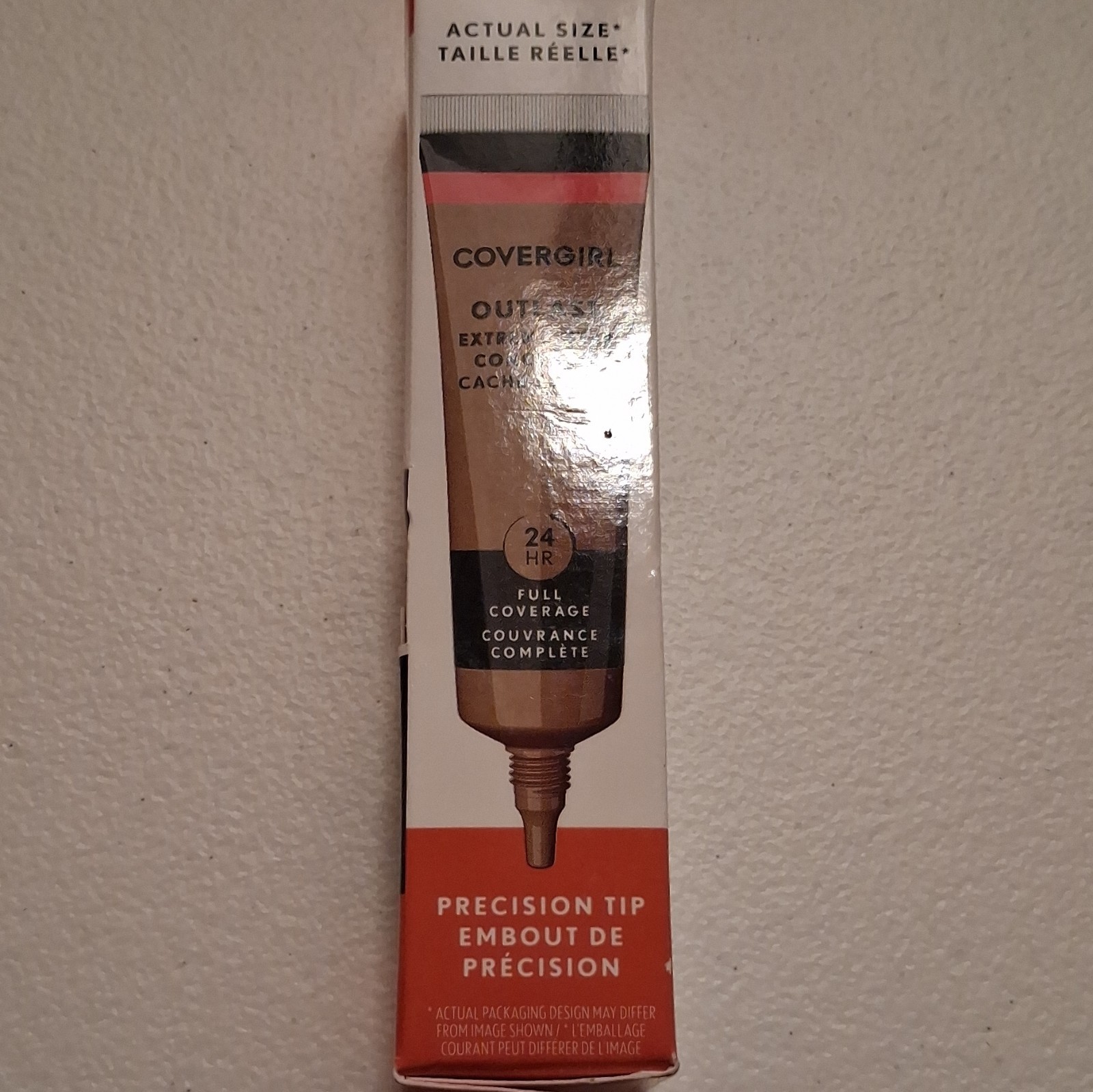 COVERGIRL Makeup Lot: Outlast 24HR Concealer + Exhibitionist Lips, Melting Pout