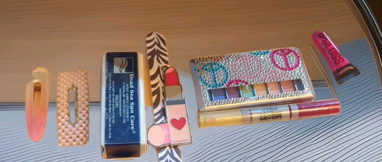 Nostalgia Y2K Cosmetic 14 PC GIFT BAG Claires, Vtg L.A Colors L’Oreal Lip Gloss