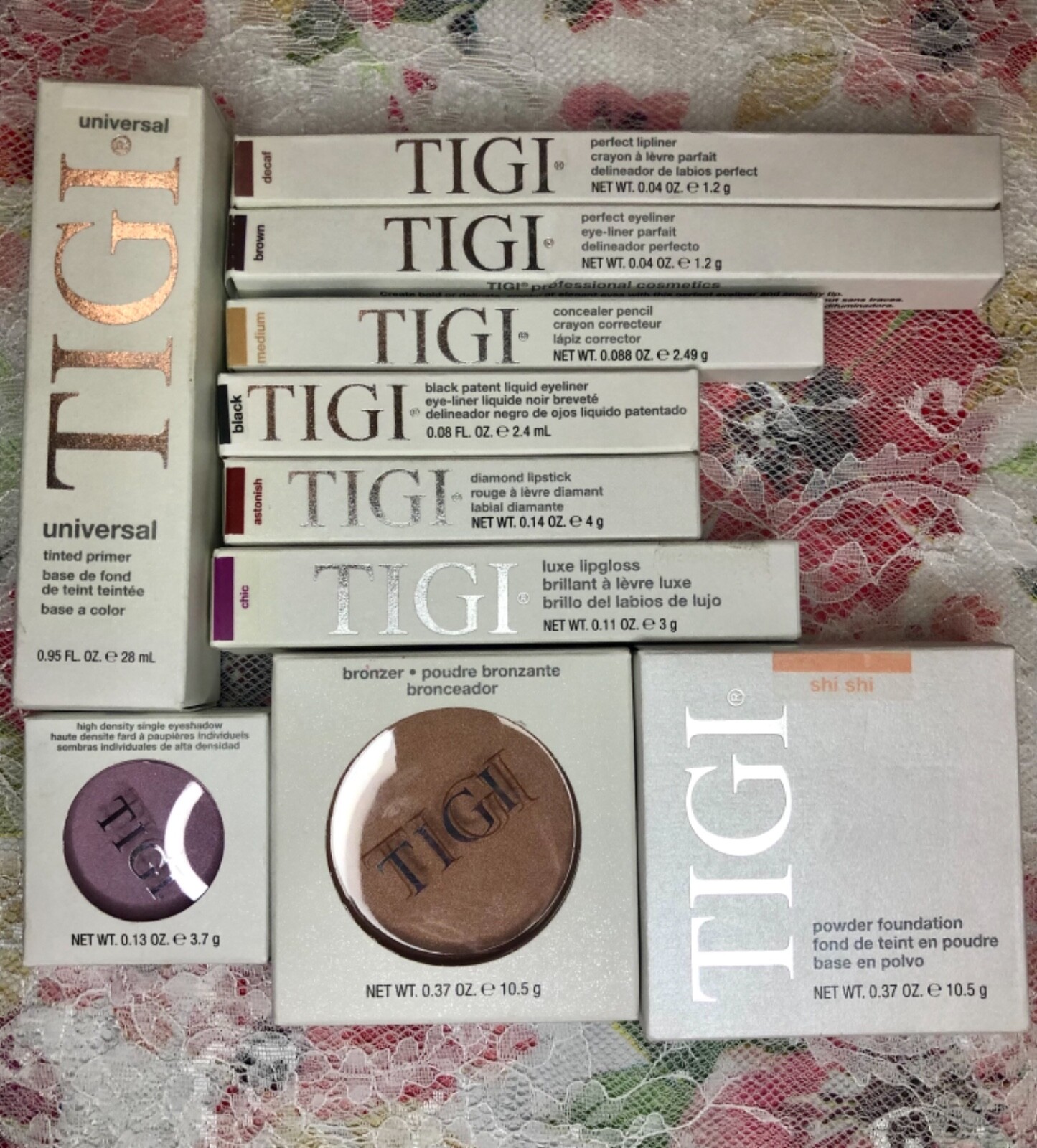 TIGI Assorted Makeup: full size, neutral/ medium, complete kit 