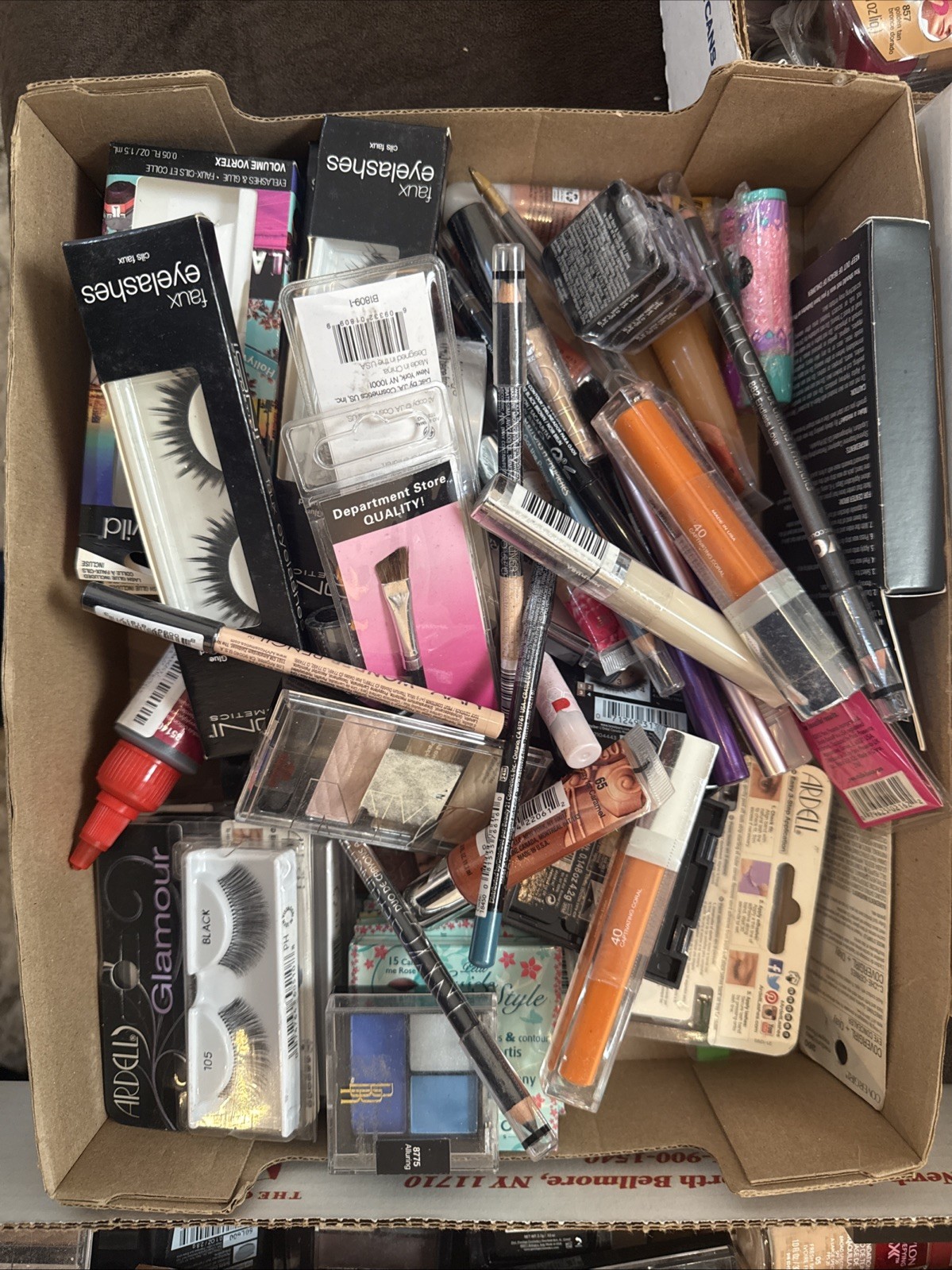 200+ Pieces Wholesale Cosmetics Lot Maybellinr Covergirl Revlon Etc Read Descrip