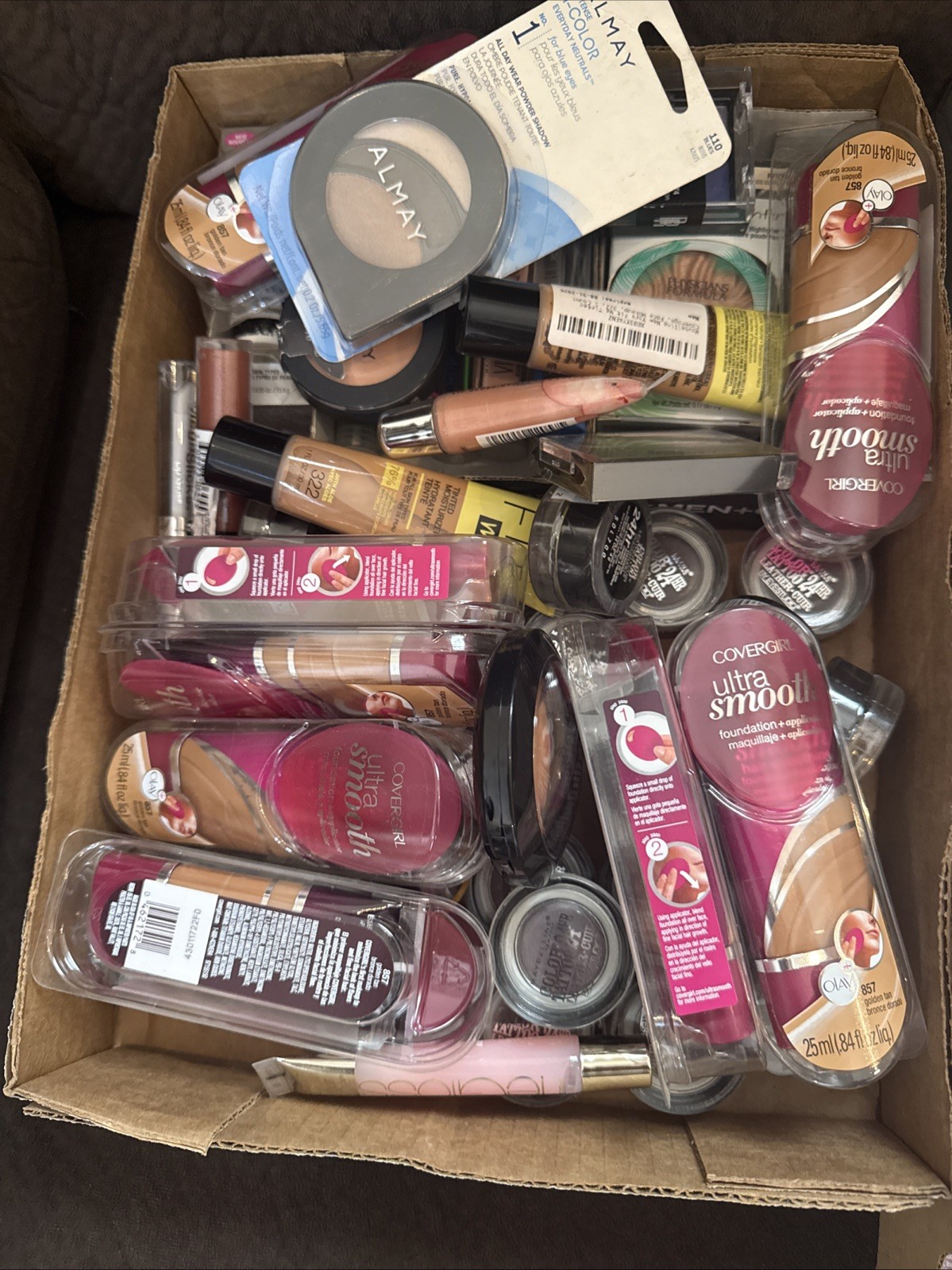200+ Pieces Wholesale Cosmetics Lot Maybellinr Covergirl Revlon Etc Read Descrip