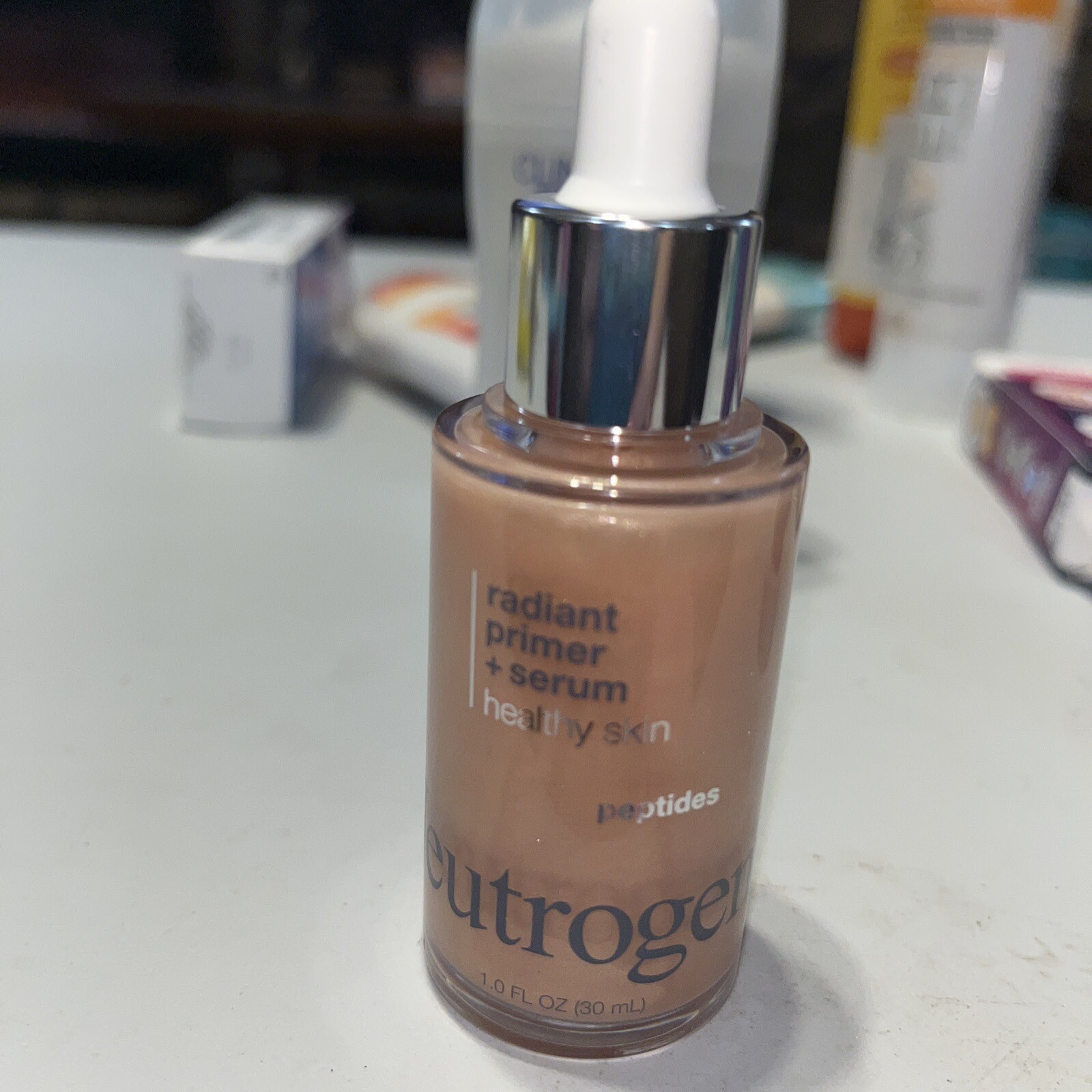 Neutrogena Radiant Primer + Serum Peptides 1oz Not Sealed