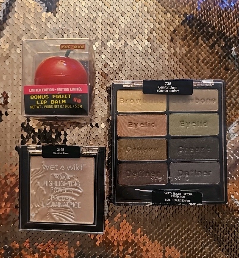 Fun Wet N Wild Trio Discontinued Pac Man Lip Balm, Eyeshadow & Highlighter!