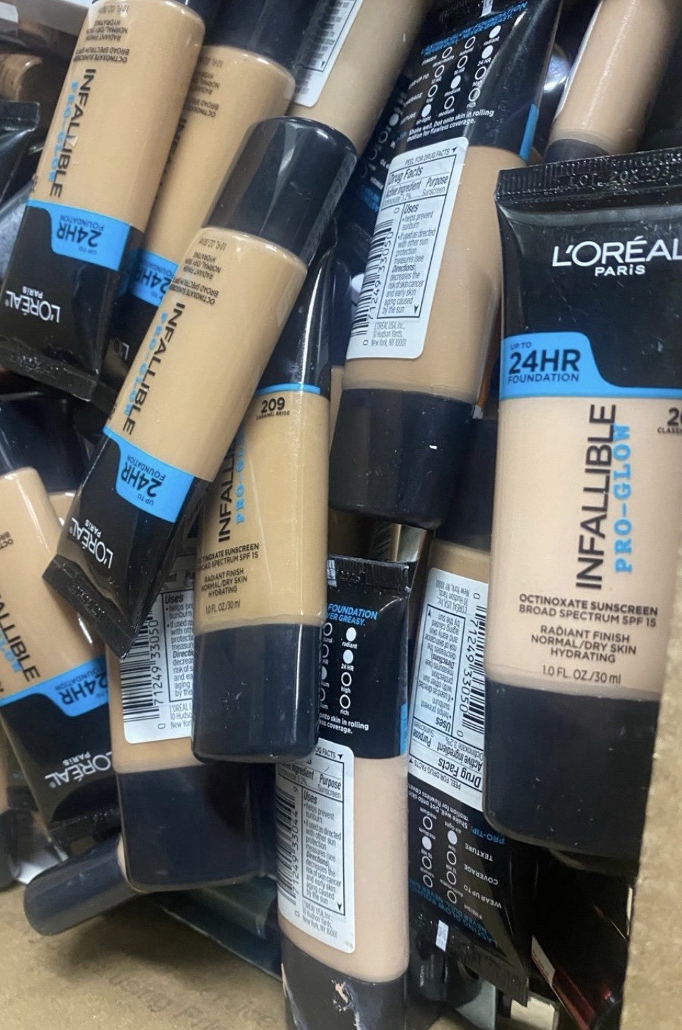 L’Oréal Paris Infallible Pro-Glow 24HR Hydrating SPF 15 Mixed Lot 1.0 fl oz