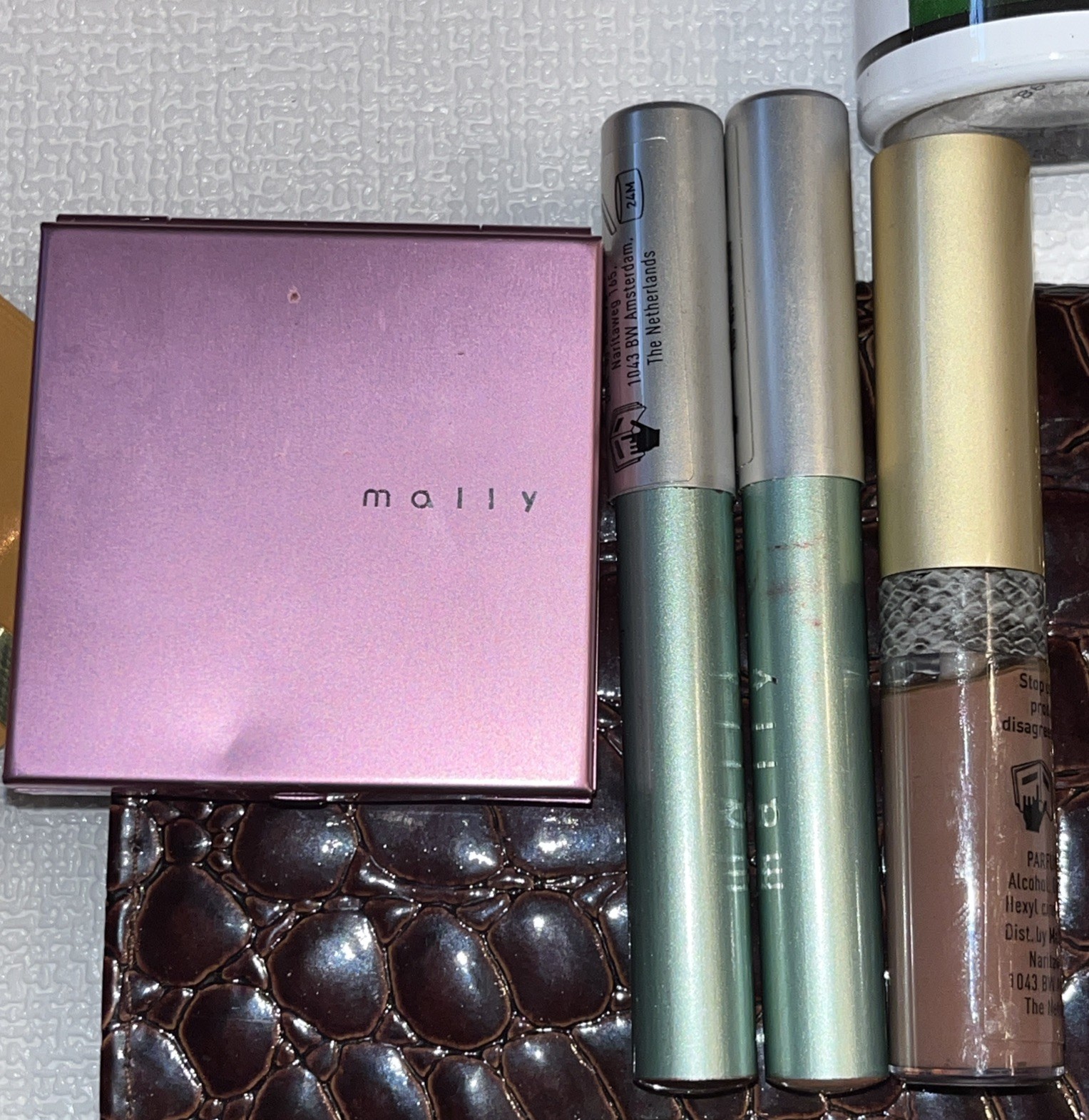Huge 32 Piece Beauty Bundle MALLY L’Oréal Sublime Bronze Towelettes UNTESTED!