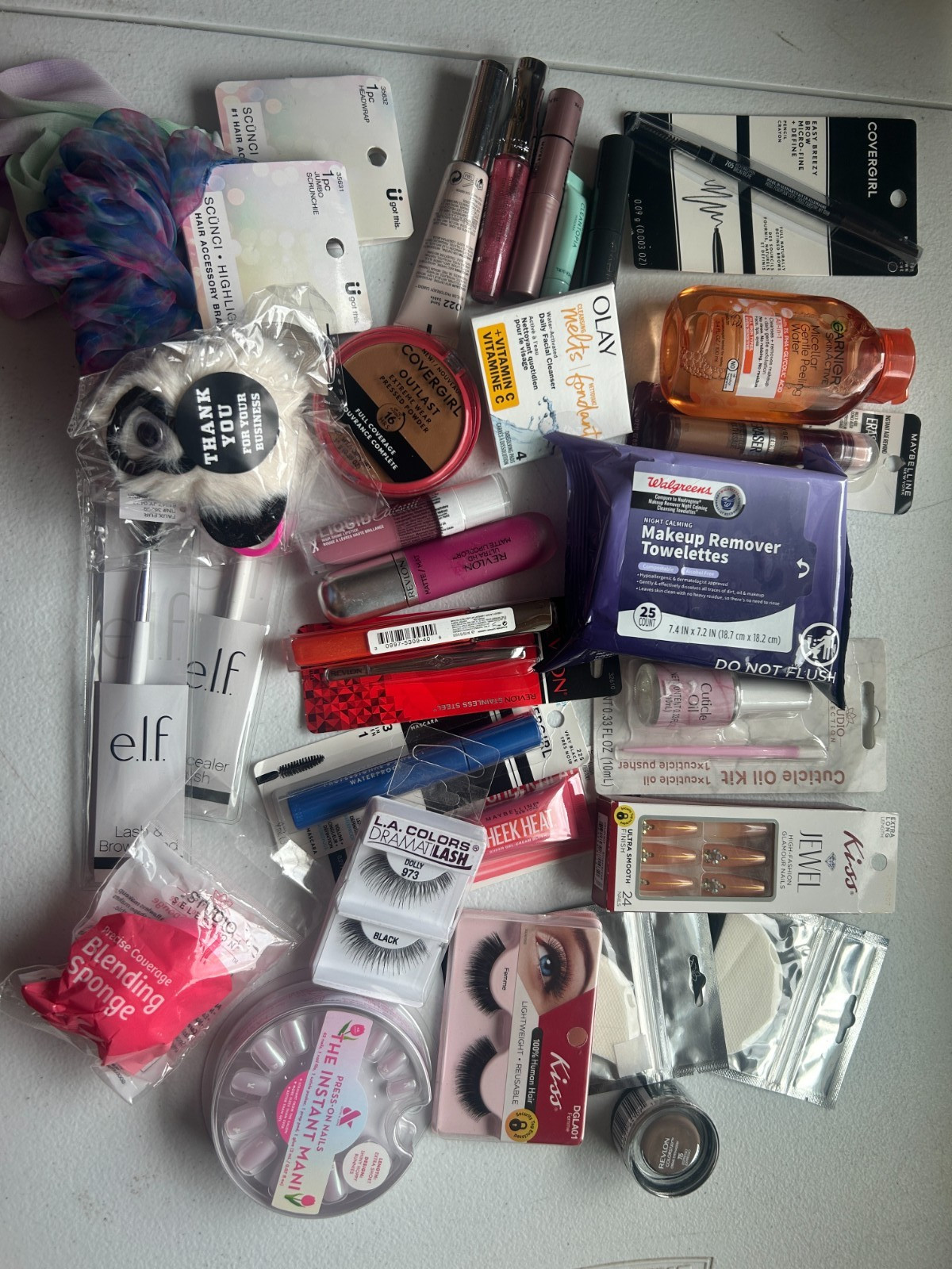 Make Up And Beauty Liquidation Mystery Box 30 ITEMS